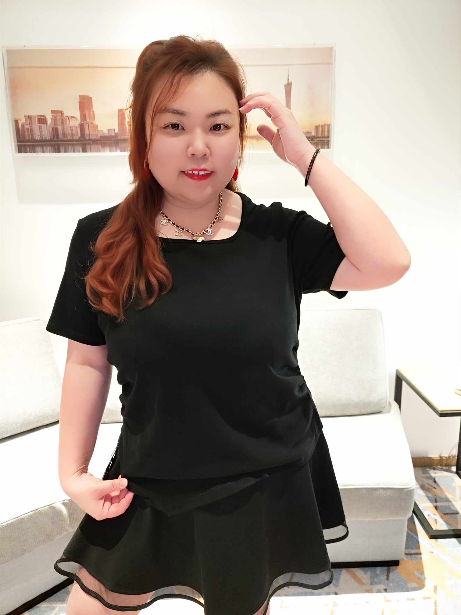 YCE05 931 方领显瘦收腰不规则上衣