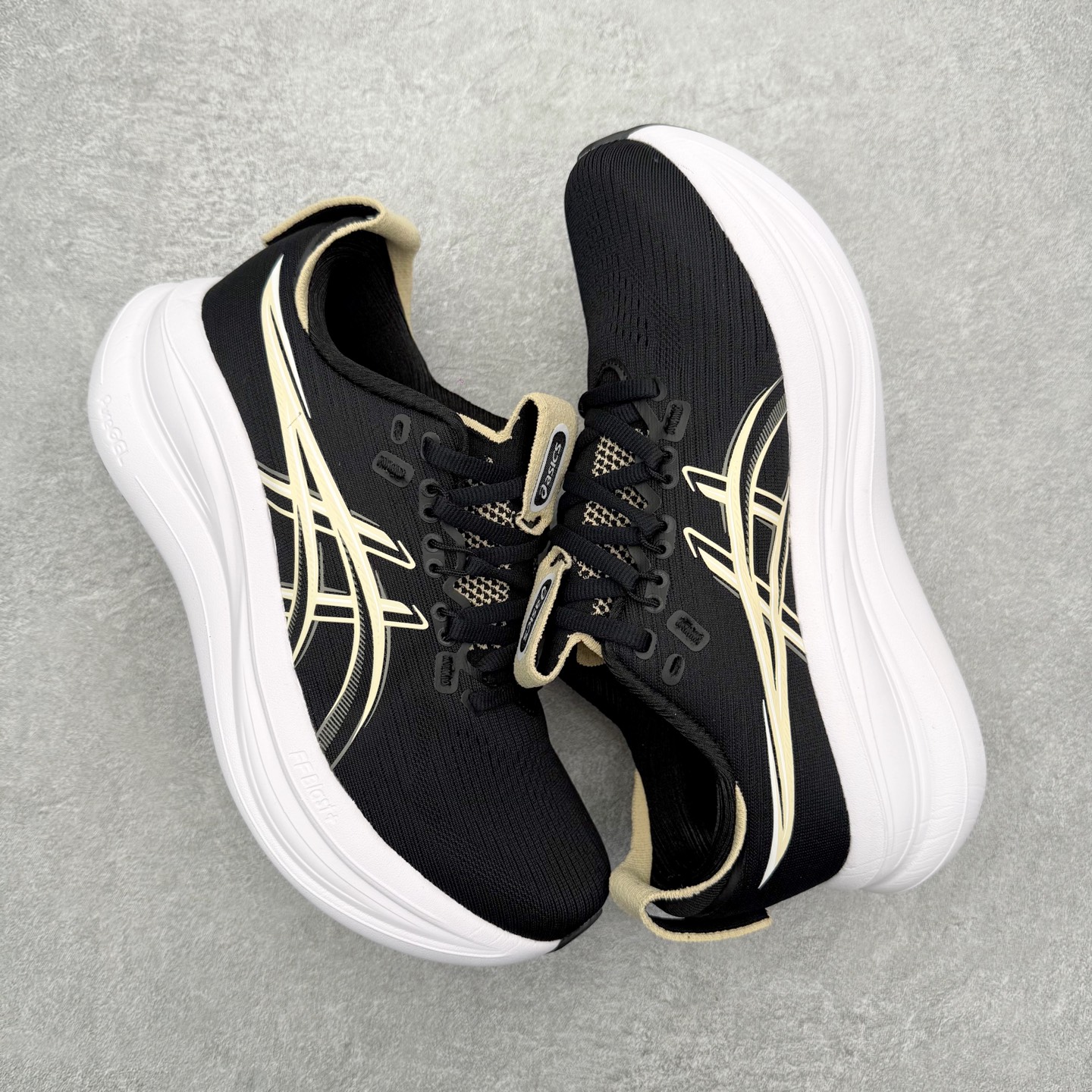 Asics Gel-Nimbus 28