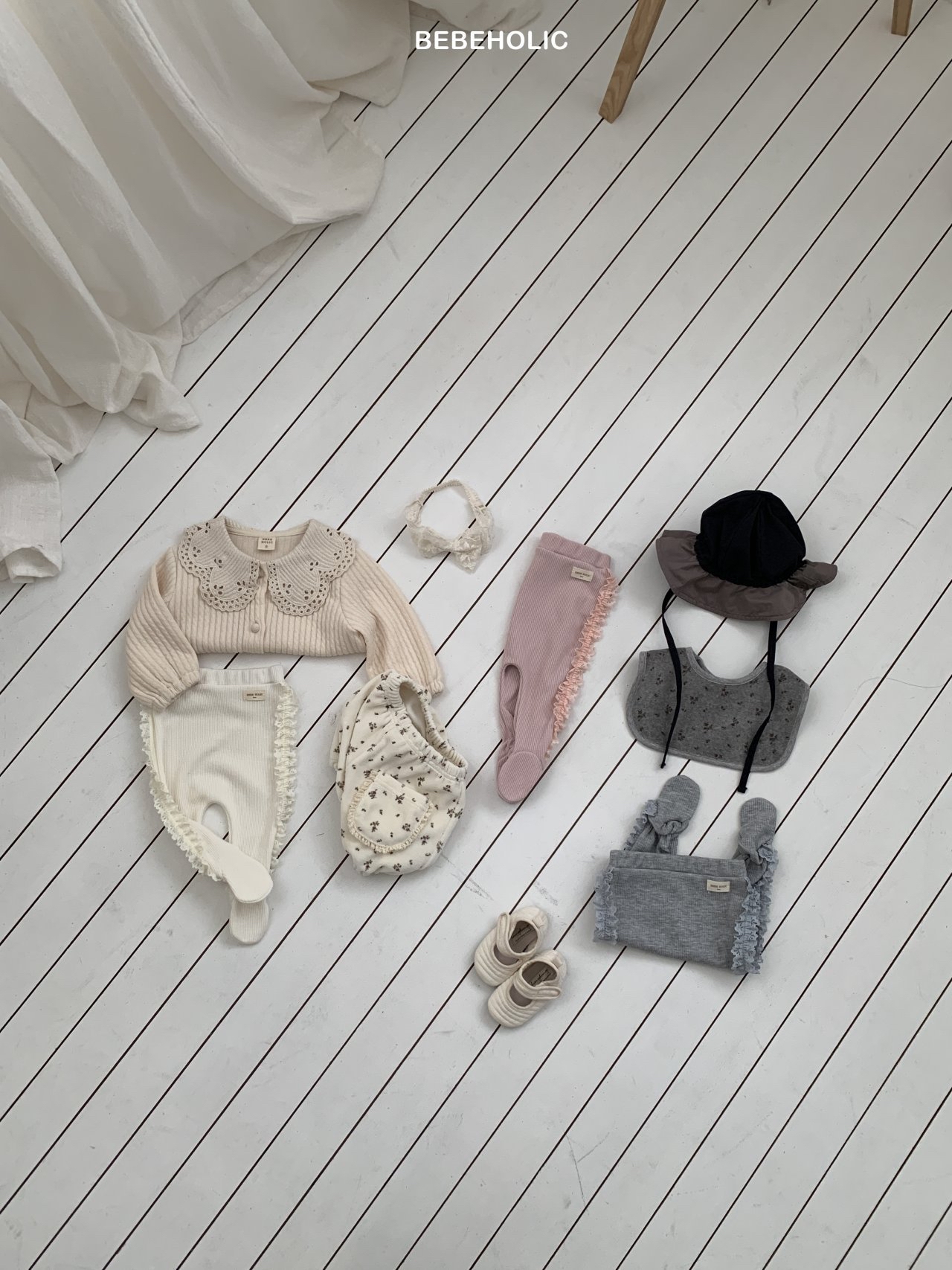 🌸預訂 韓國直送🌸🇰🇷BEBEHOLIC三色蕾絲花邊包腳褲