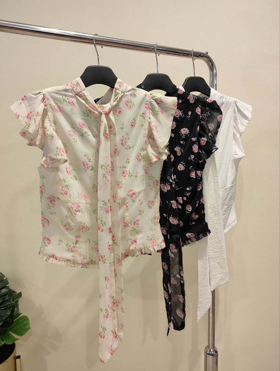 荷叶袖子上衣 2626