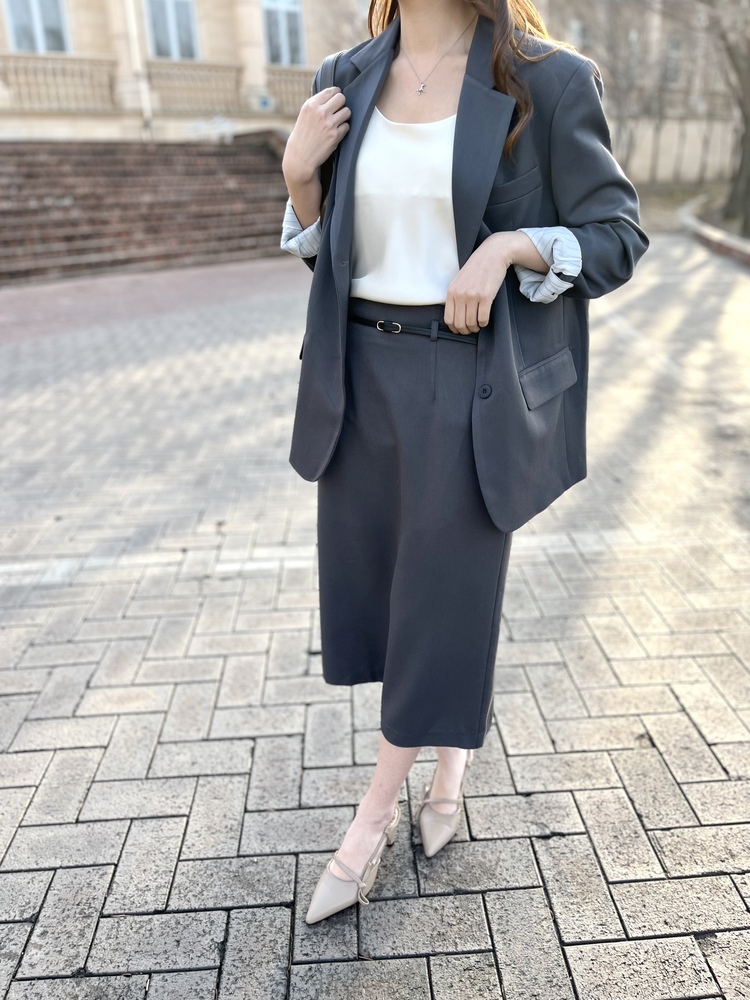 Atelier Belted Skirt (Charcoal)