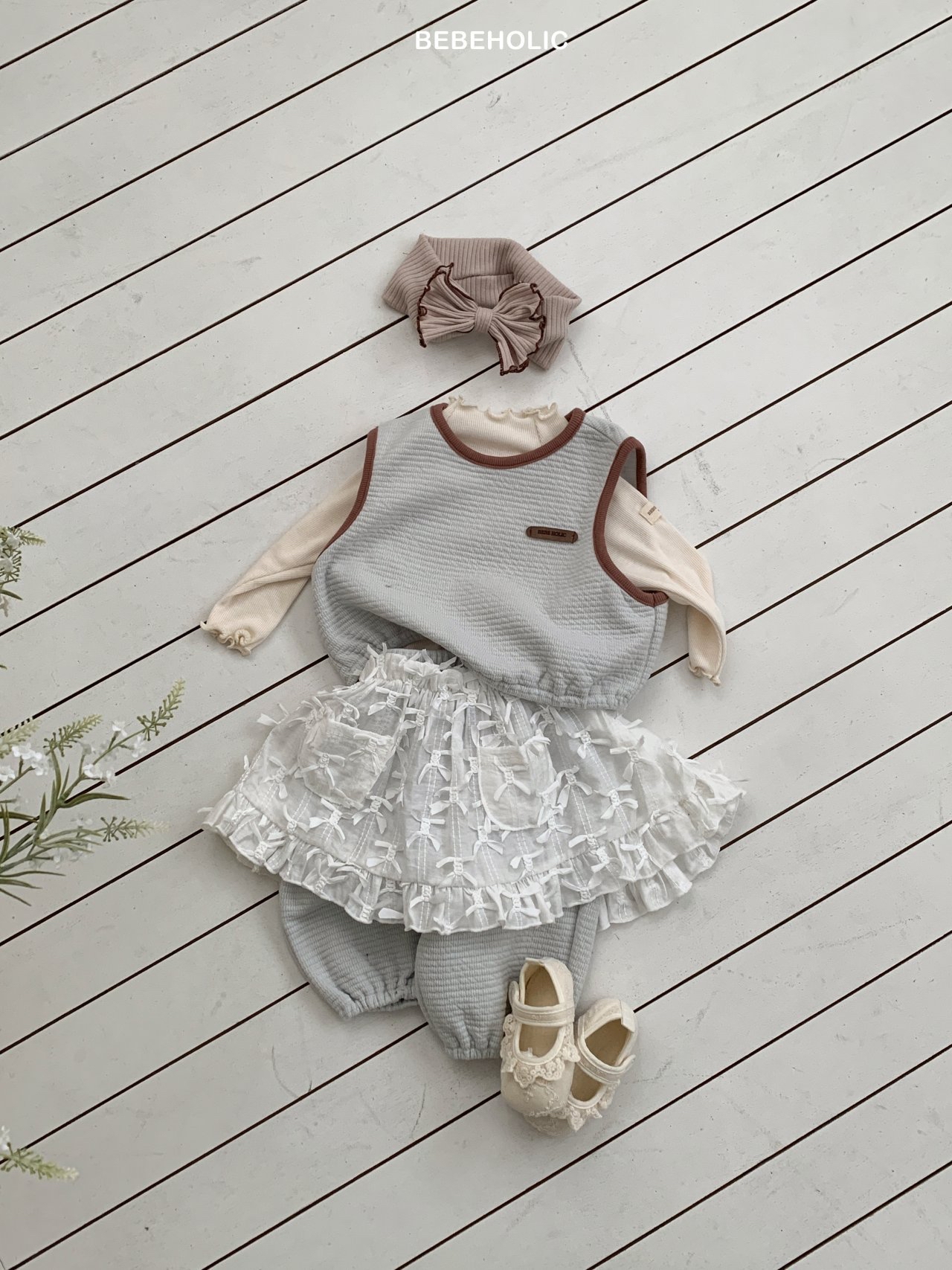 🌸預訂 韓國直送🌸🇰🇷BEBEHOLIC兩色法式絲帶蕾絲半身裙