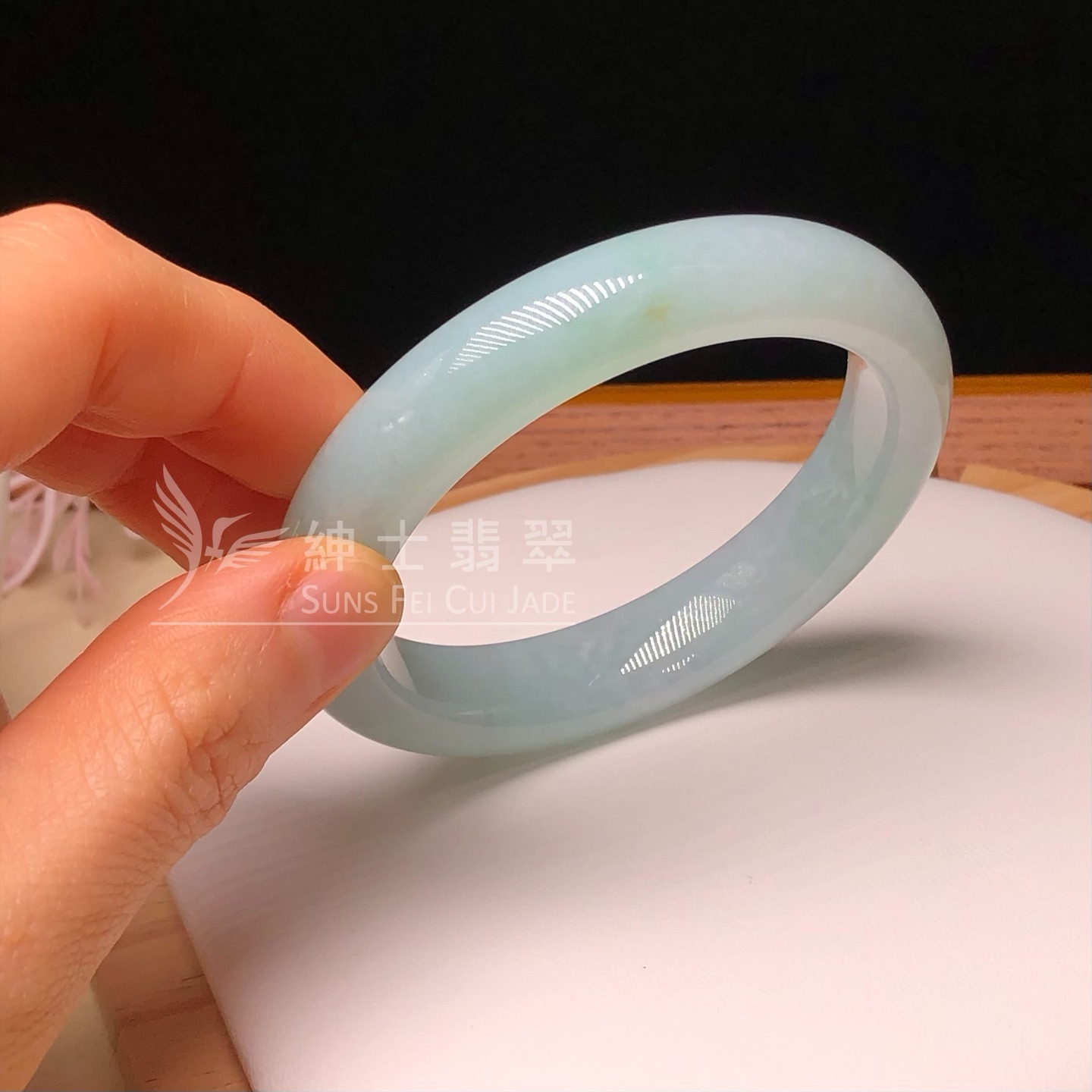 木那湖水綠福鐲53.7mm C06175