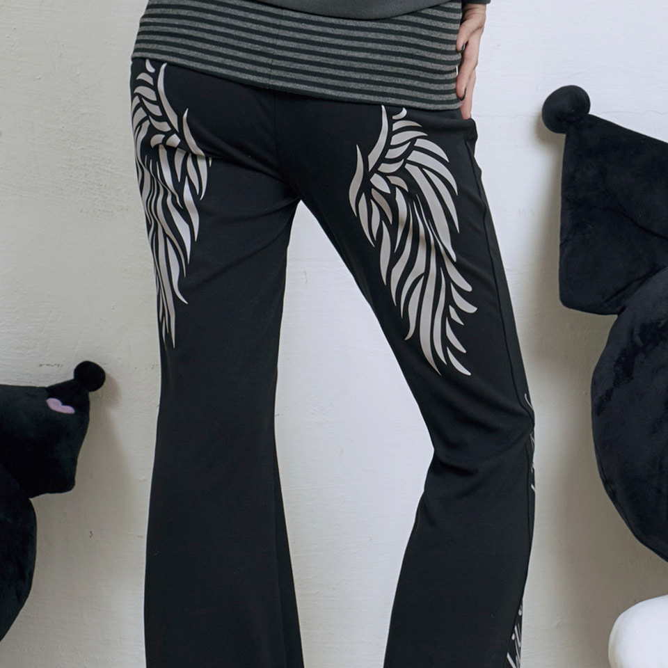 Venhit x Kuromi Striped Banding Bootcut (Black/Navy)