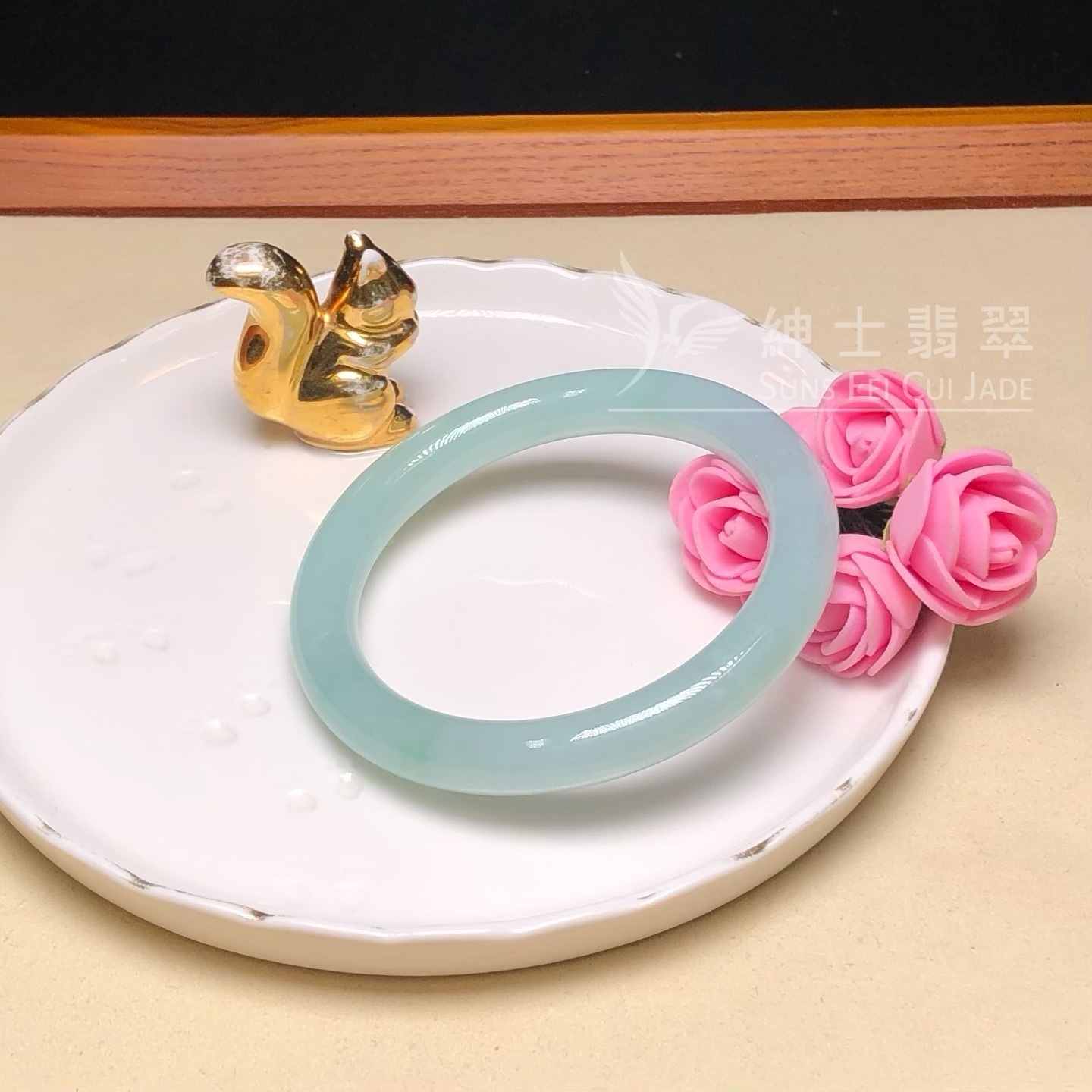 木那湖水綠圓鐲55.7mm