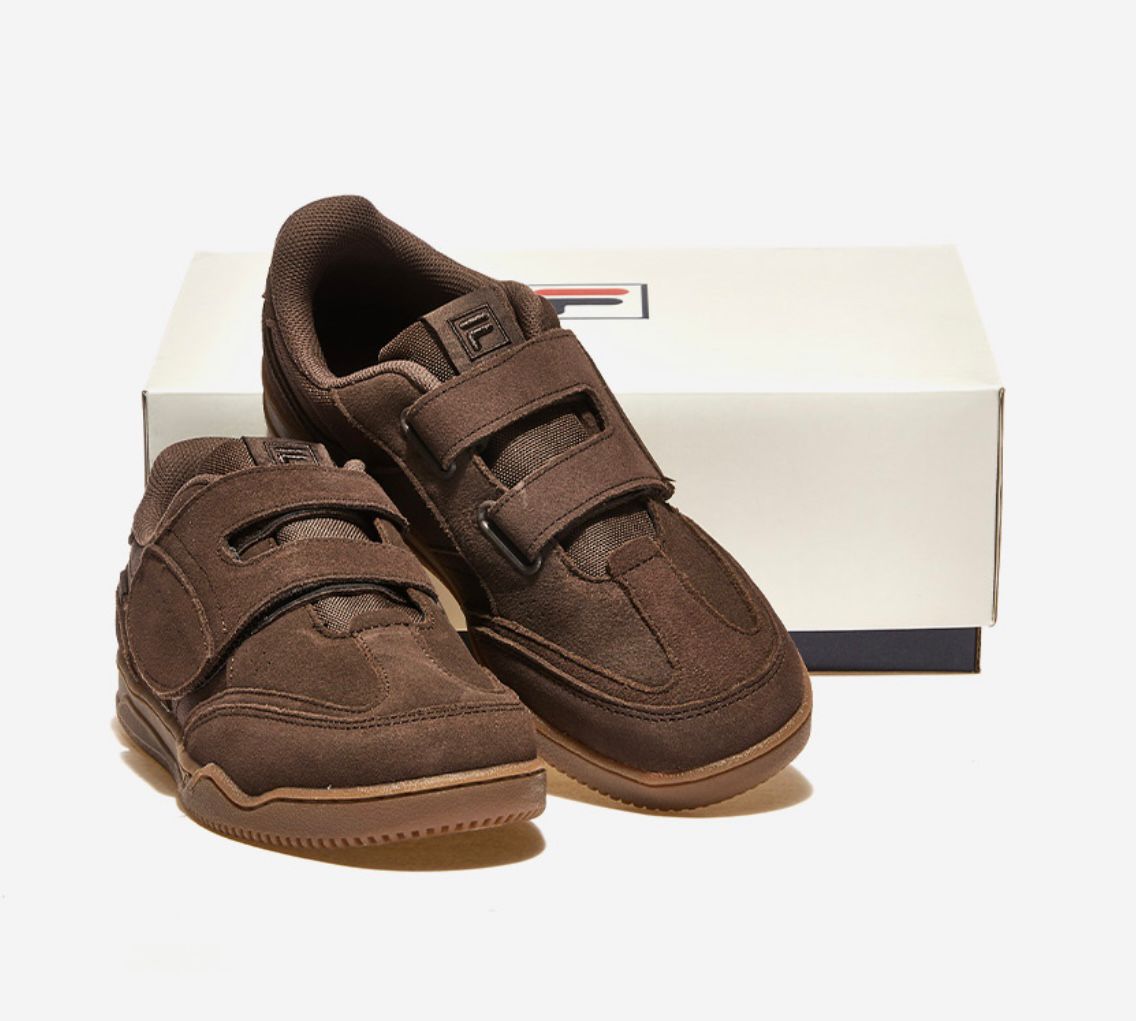 $399對。2色選擇。FILA SLANT SHOT麂皮復古款 簡約又有型呀😍