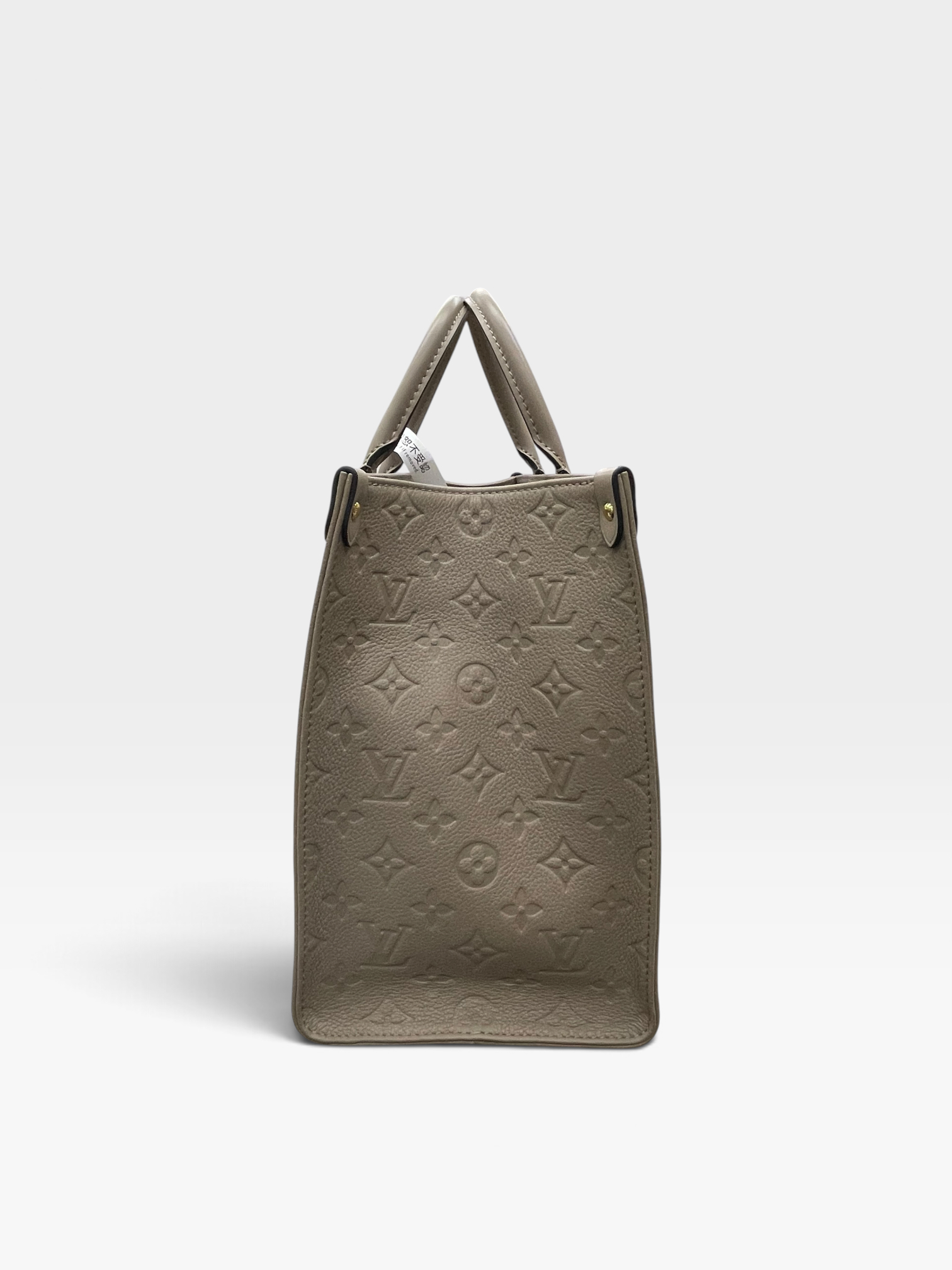Pre-Owned LV On The Go MM / Product Code: 091016
