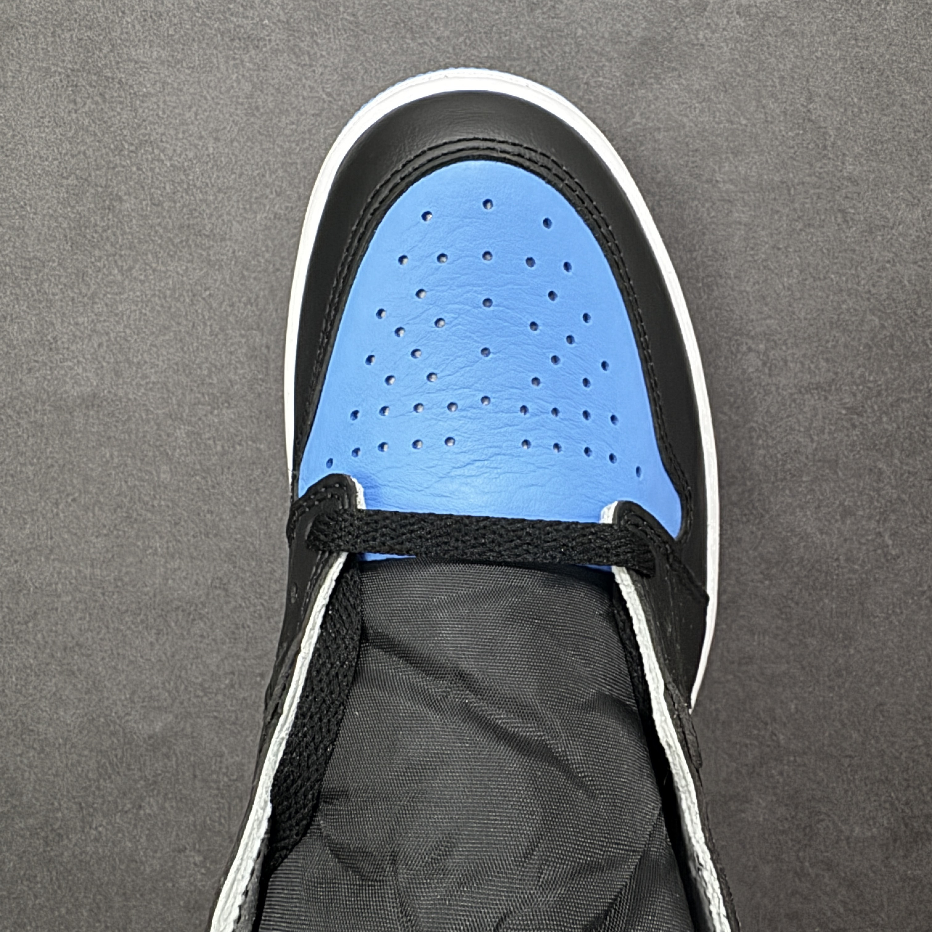 Nike Air Jordan 1 Retro High OG DZ5485-400