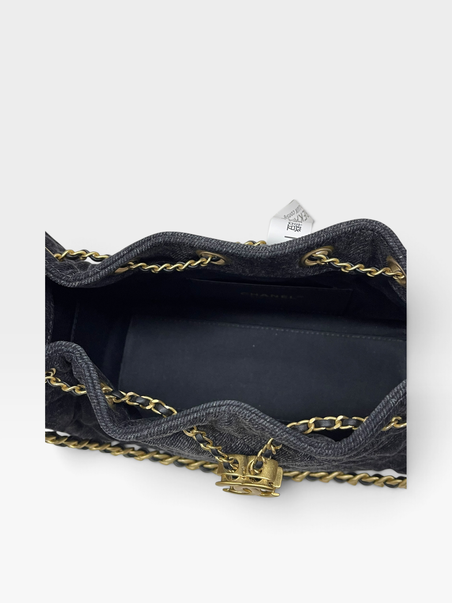 Pre-Owned CHANEL 25 Mini Handbag / Product Code: 091004