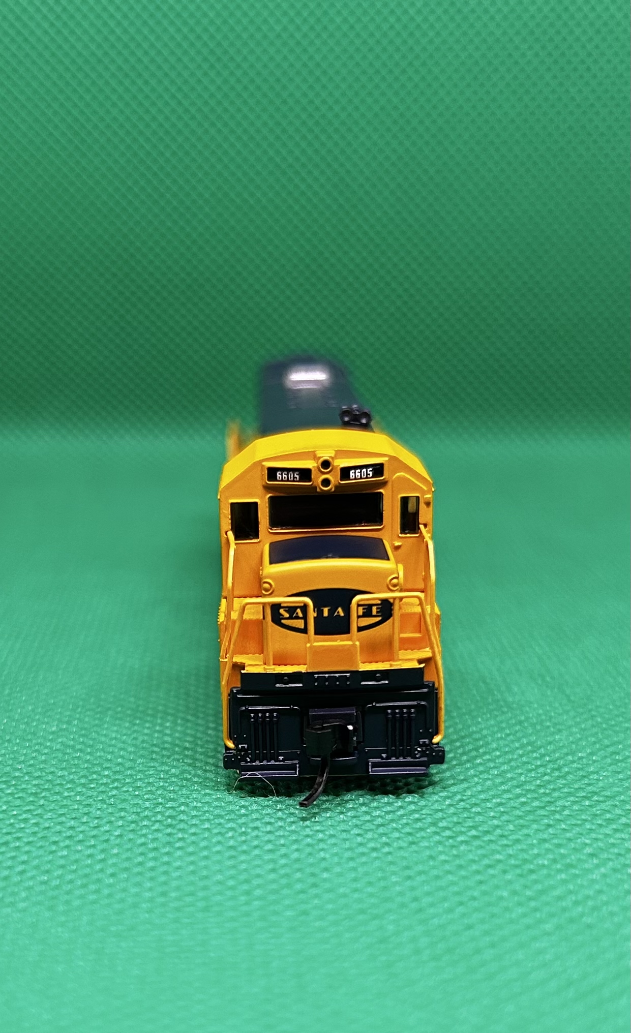 Atlas N' USA diesellok U25B PH.2A Santa Fe #6605 NEW IN THE BOX DCC Digital