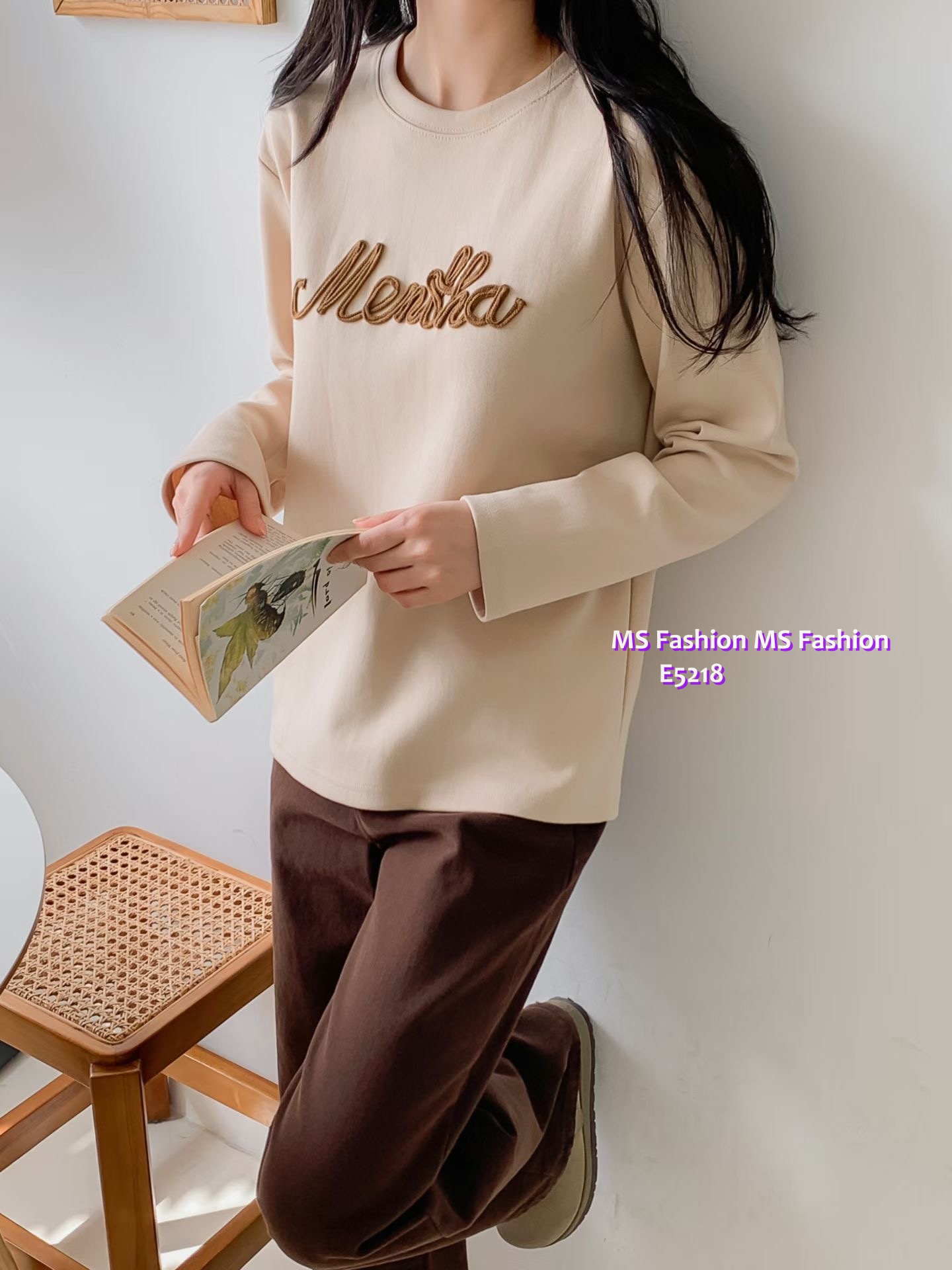 E5218 拼色扭繩字母top
