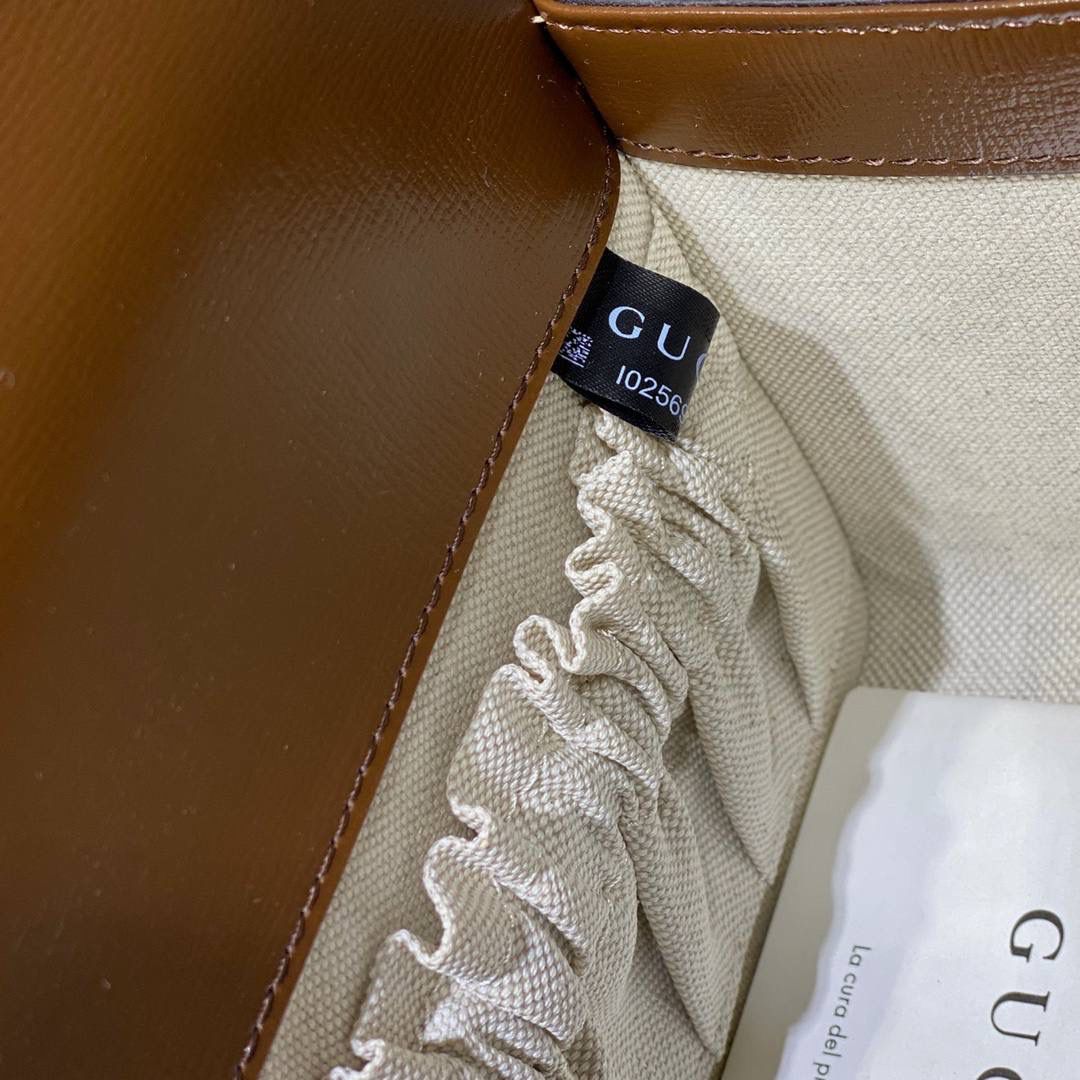 🔥大货实拍图 𝗚𝘂𝗰𝗰𝗶 𝟭𝟵𝟱𝟱 𝗛𝗼𝗿𝘀𝗲𝗯𝗶𝘁迷你手提 型号：645453 尺寸：23*16*12cm