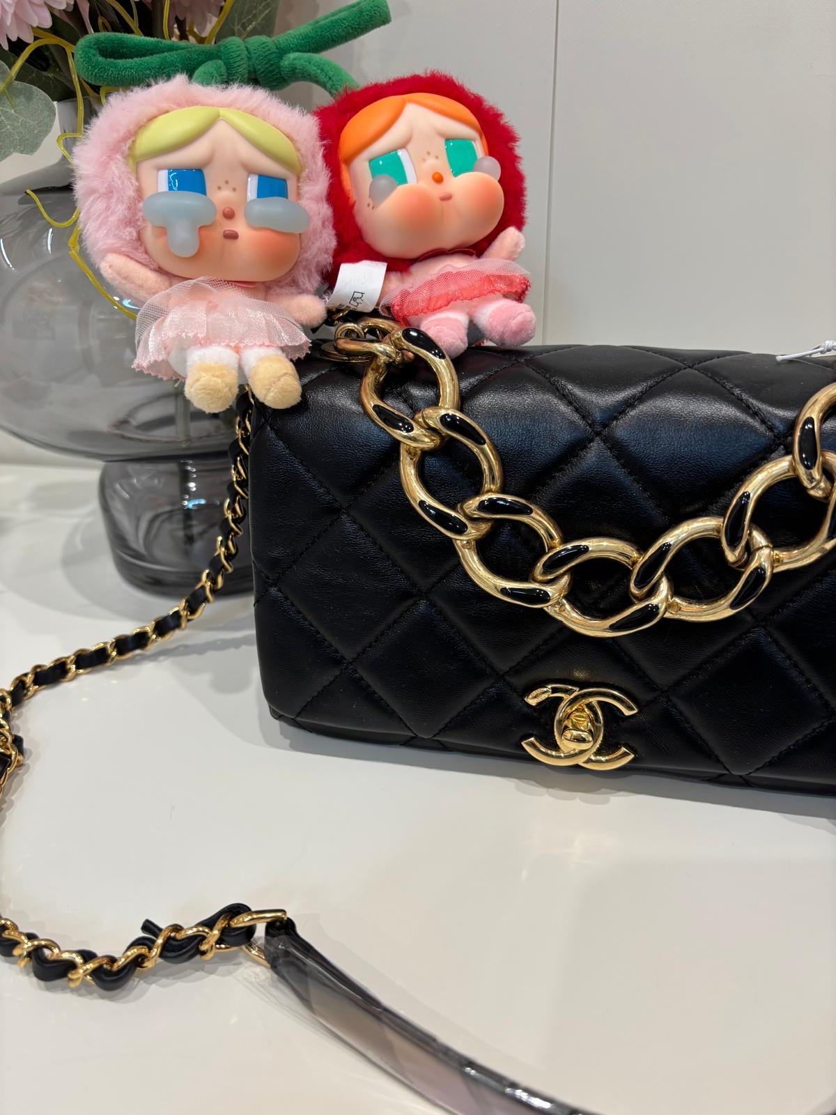 Chanel FLAP BAG AS3366 晶片 100%Authentic, 98%new  ✅晶片✅dust bag✅box 