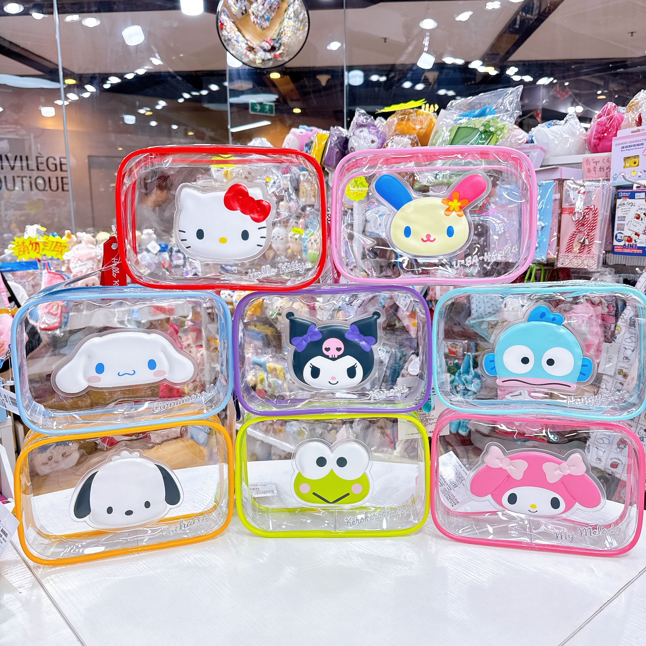 日本直送Sanrio 透明化妝袋大大個！超實用！