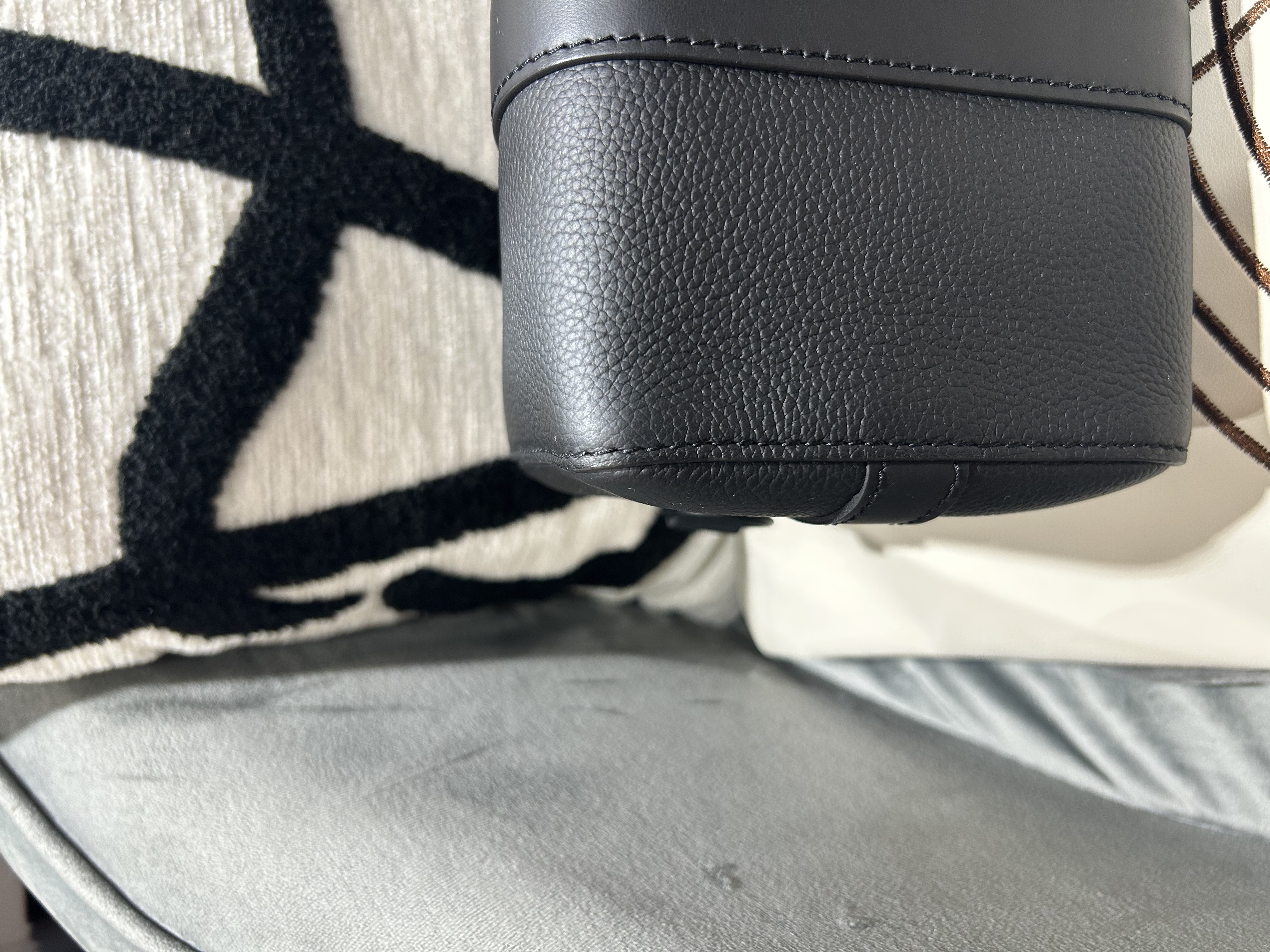 Lv city keepall M59255 黑色Aerogram粒面小牛皮 100%Authentic ,98%new ✅NFC✅dust bag✅盒