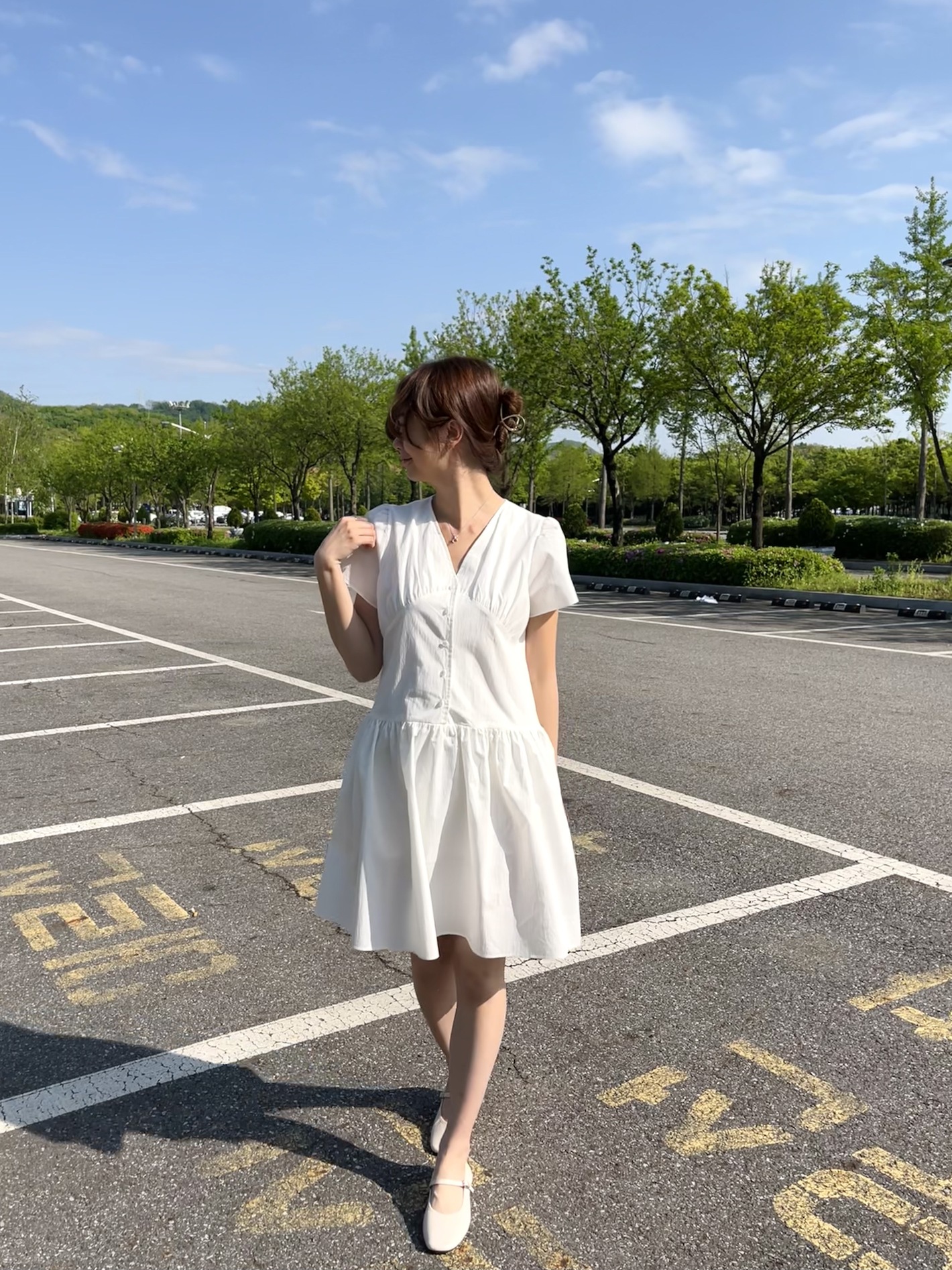 Airy Button Front Long Dress (White)