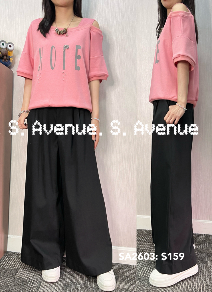 SA2603: 短袖側露膊英文字tee