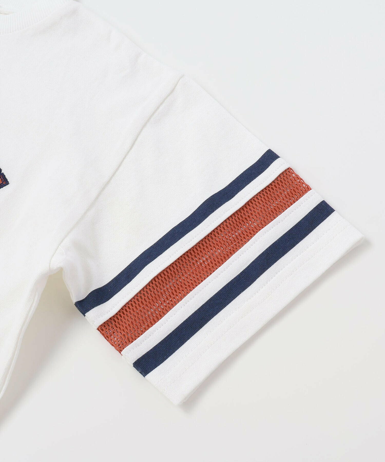 🆕【⭐訂購⭐】🌀 🇯🇵 日本直送 Nexchic 學院風 刺繡貼布 網眼袖 短袖T恤［2款選］ 🌀[ELDA-0153][260516]