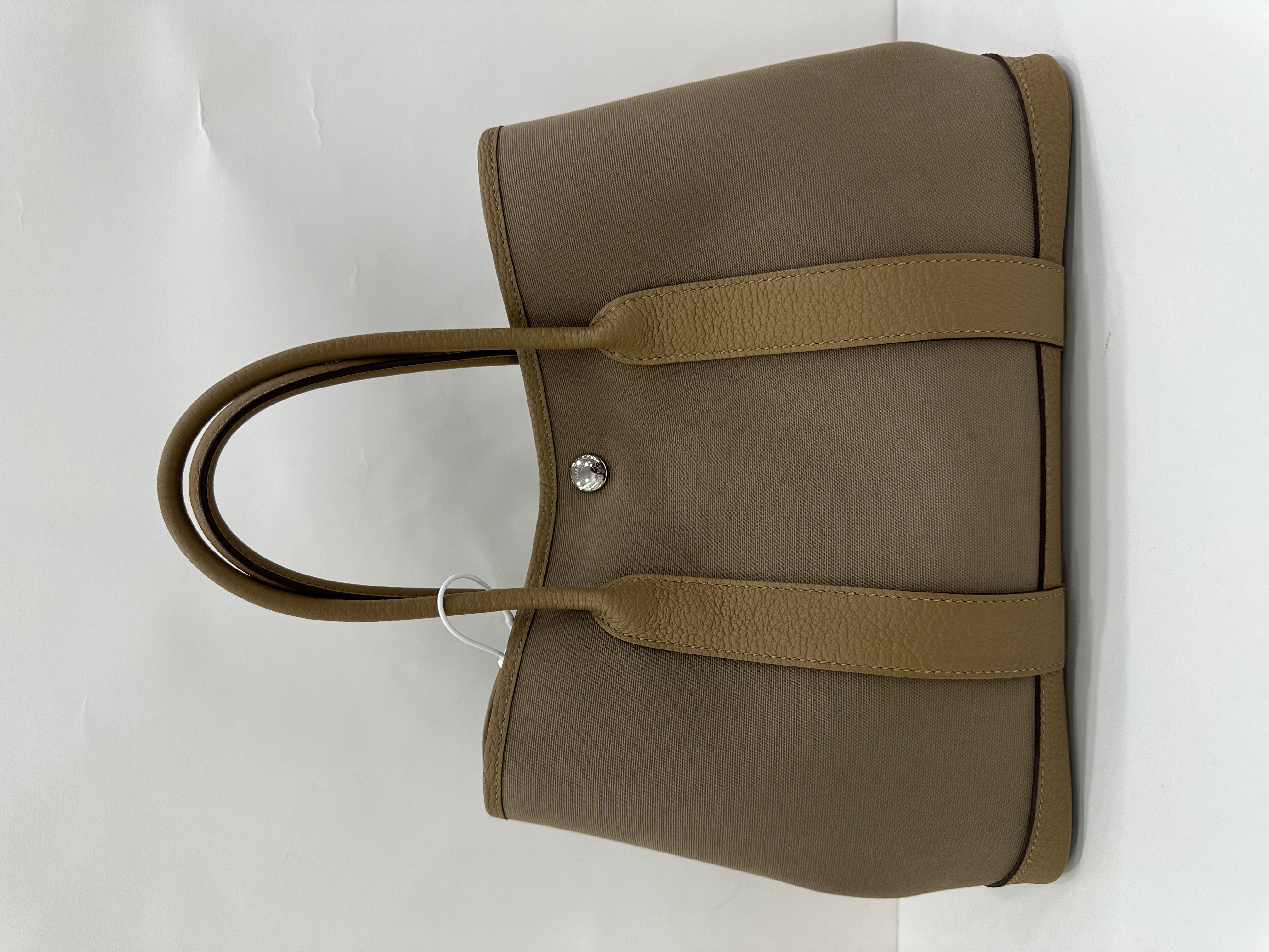 直播貨品 |  [1個-$100 2個-$300］GG73