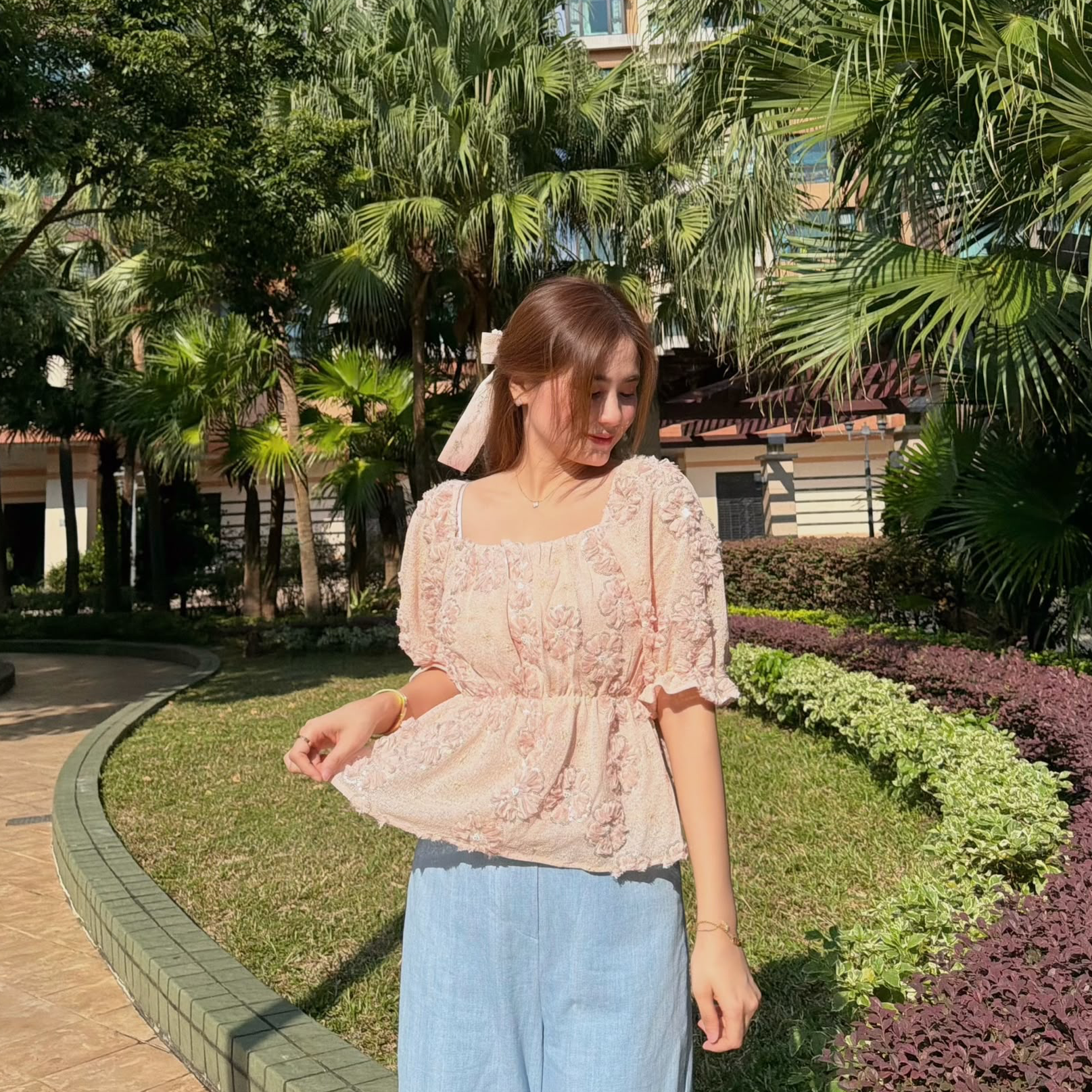 #HANNA-made# The Sequin Blossom Blouse