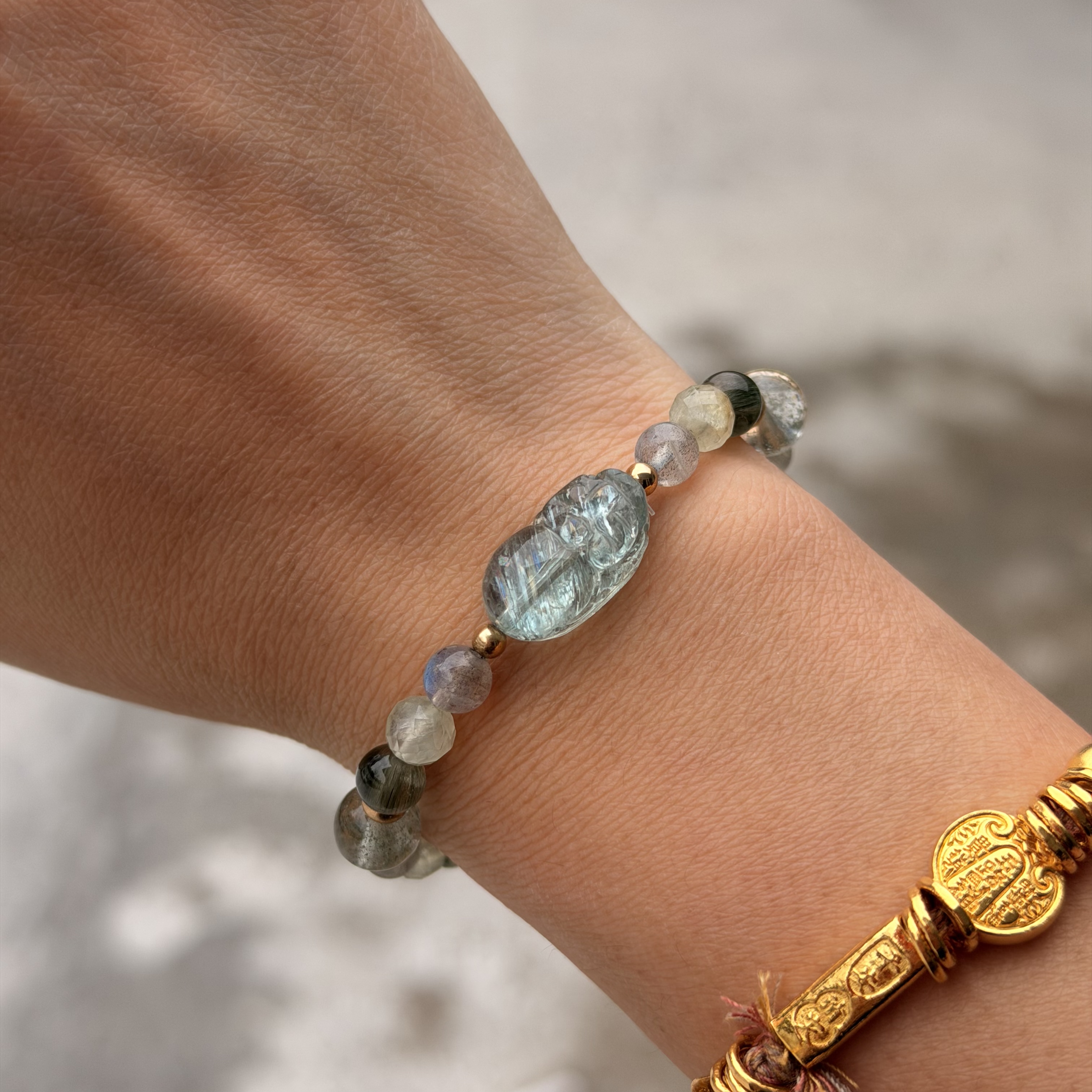 綠柱石貔貅襯水晶手串