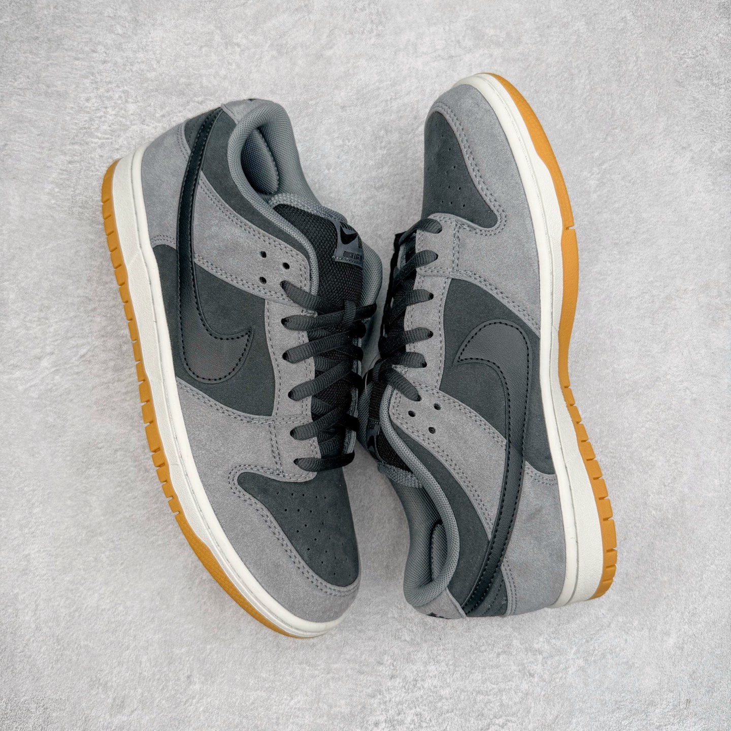 Nike SB Dunk Low Dark Smoke Grey HF3063-001