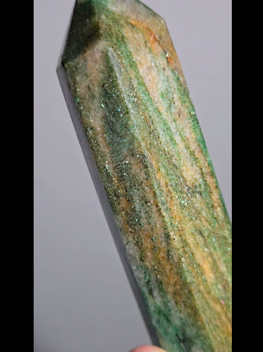 Sparkly green and golden mica fuchsite tower - MCA64