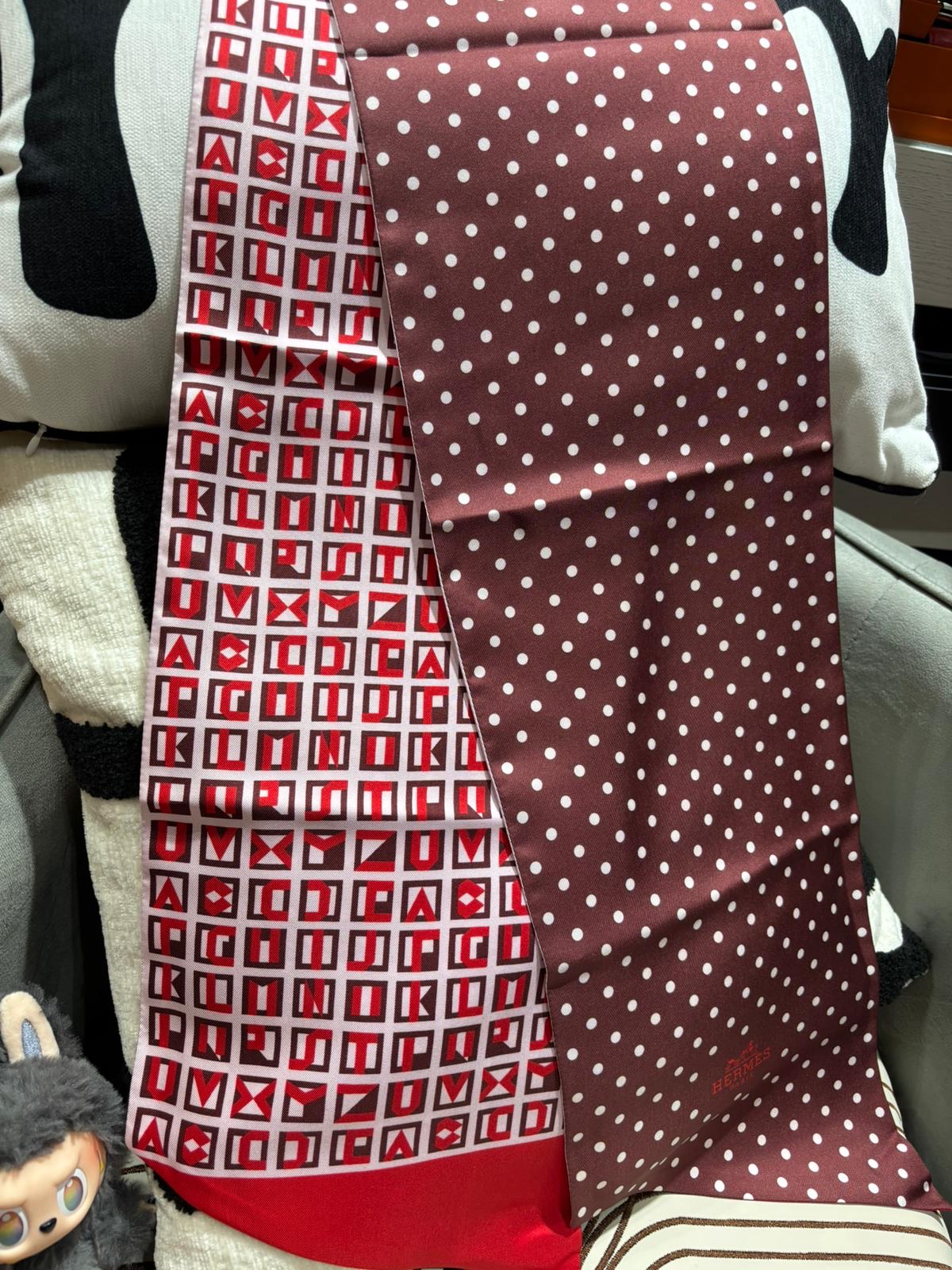 全新未使用品Hermes Maxi Twilly 100%Authentic, 全新未使用品 ✅Box