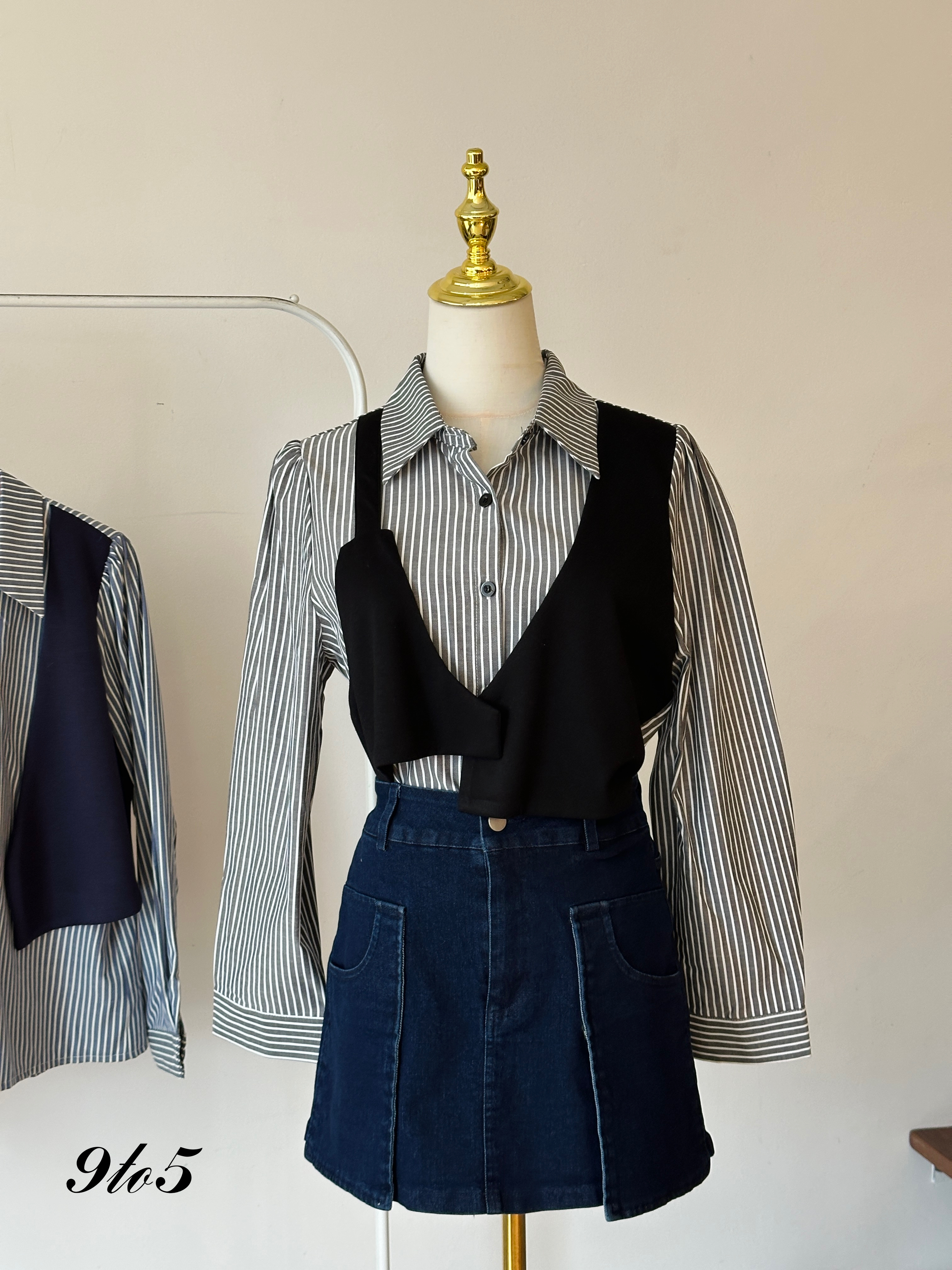 T3952 Fake Two-Piece Stripe Shirt - 4 colors