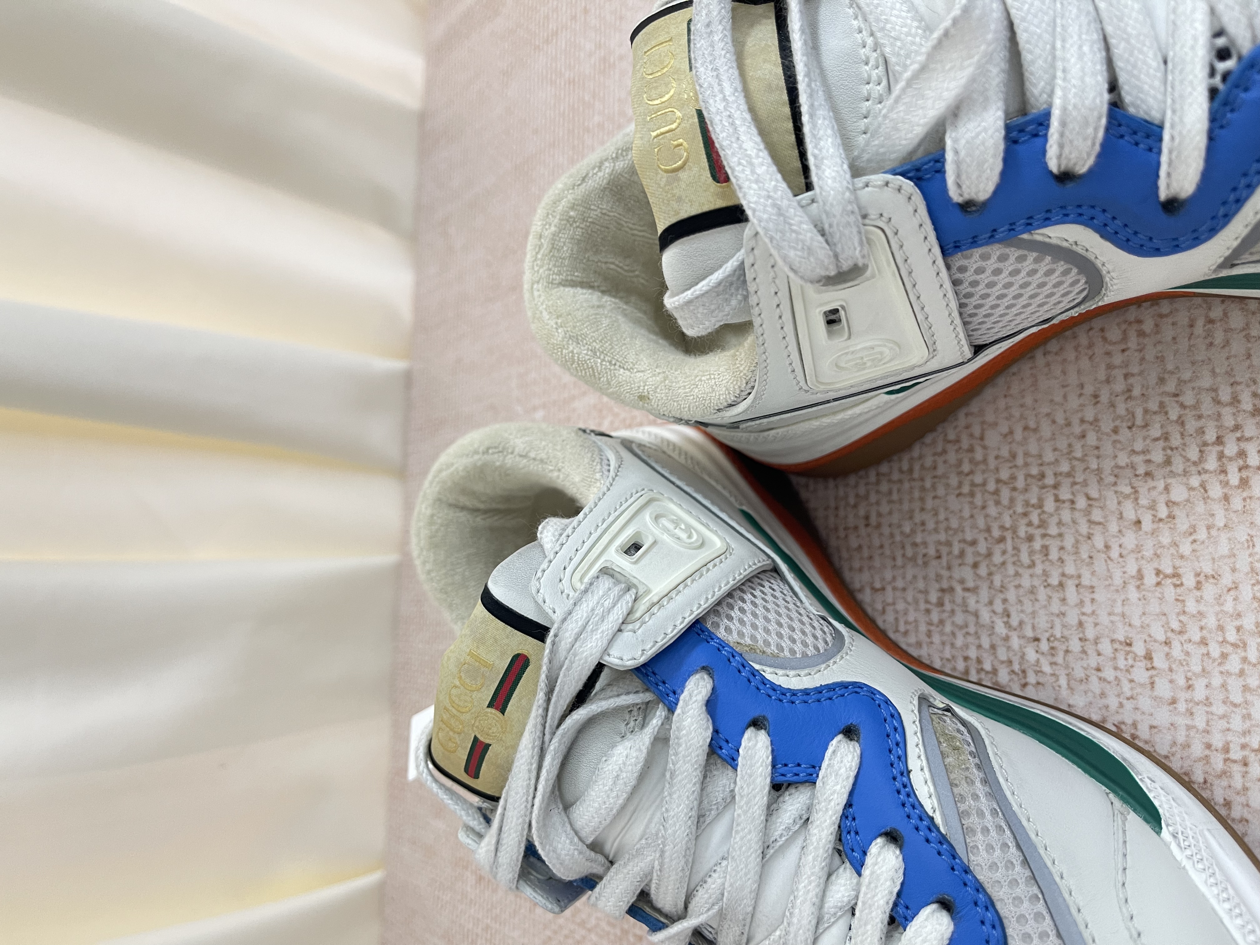 Unused item Gucci Sneakers / Product Code: 26042405