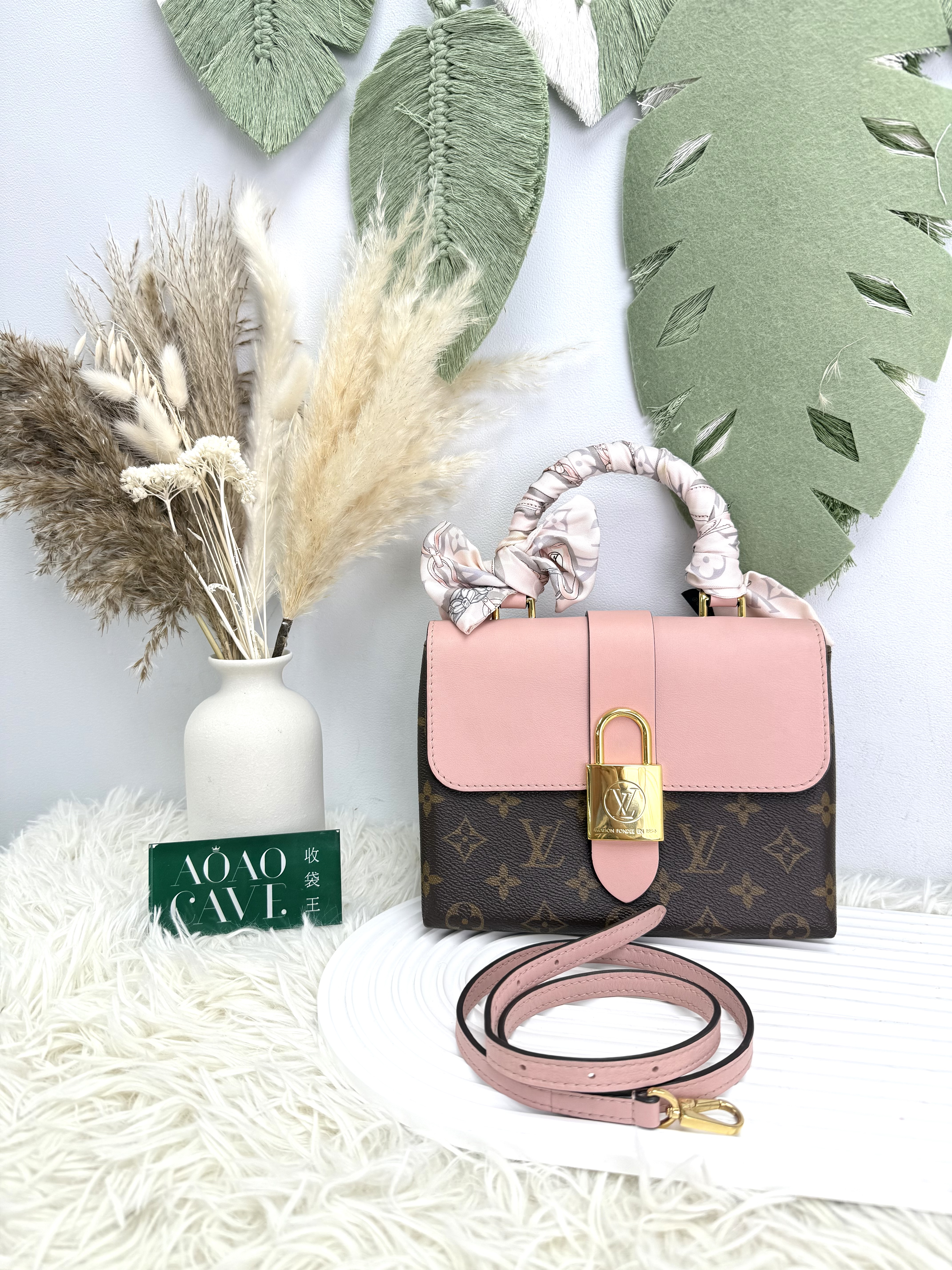 Lv👜 PRE OWNED 🛍️ locky bb金色鎖頭郵差包+Twilly 有塵袋 
