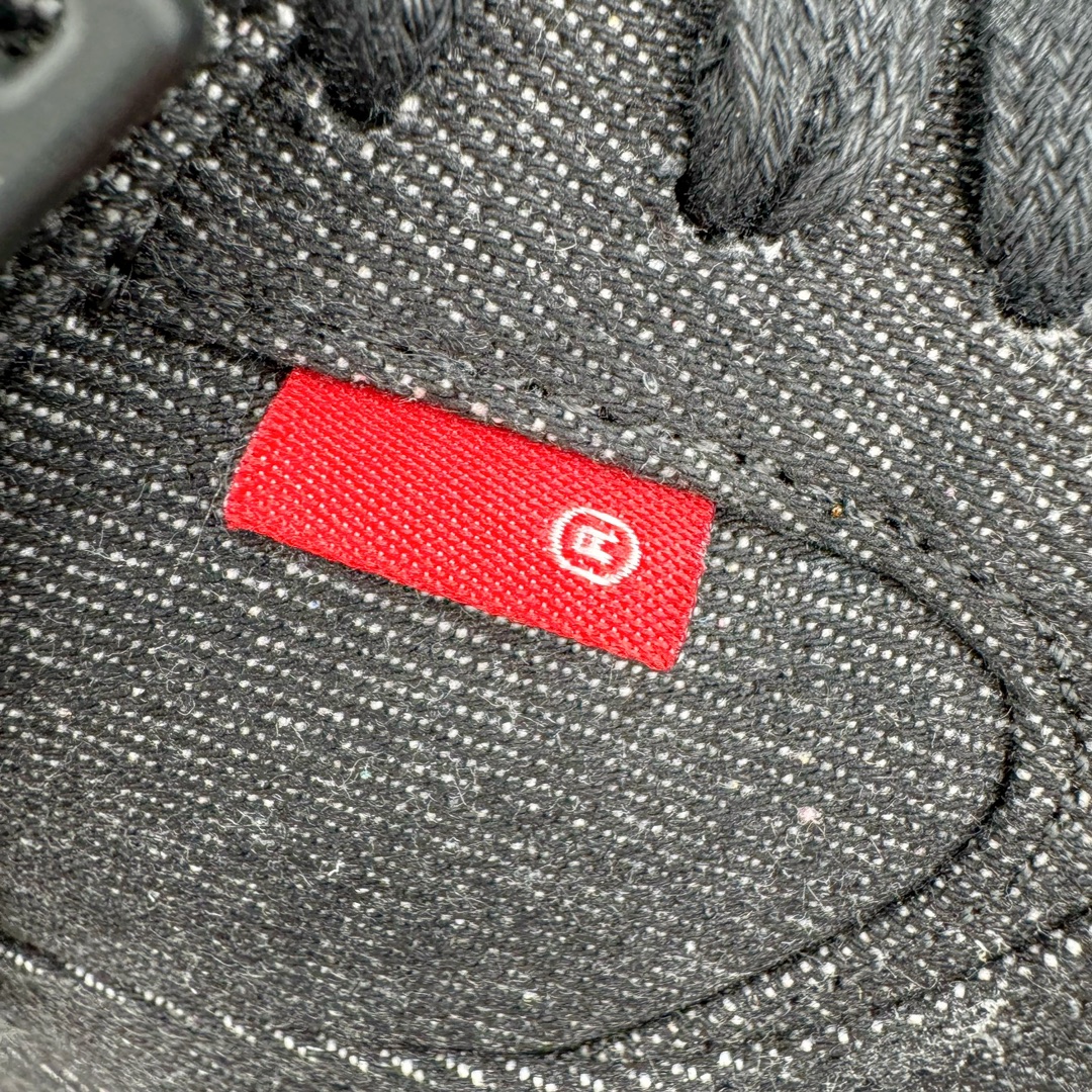 Levi's x Air Jordan 4 Retro 'White Denim' AO2571-001