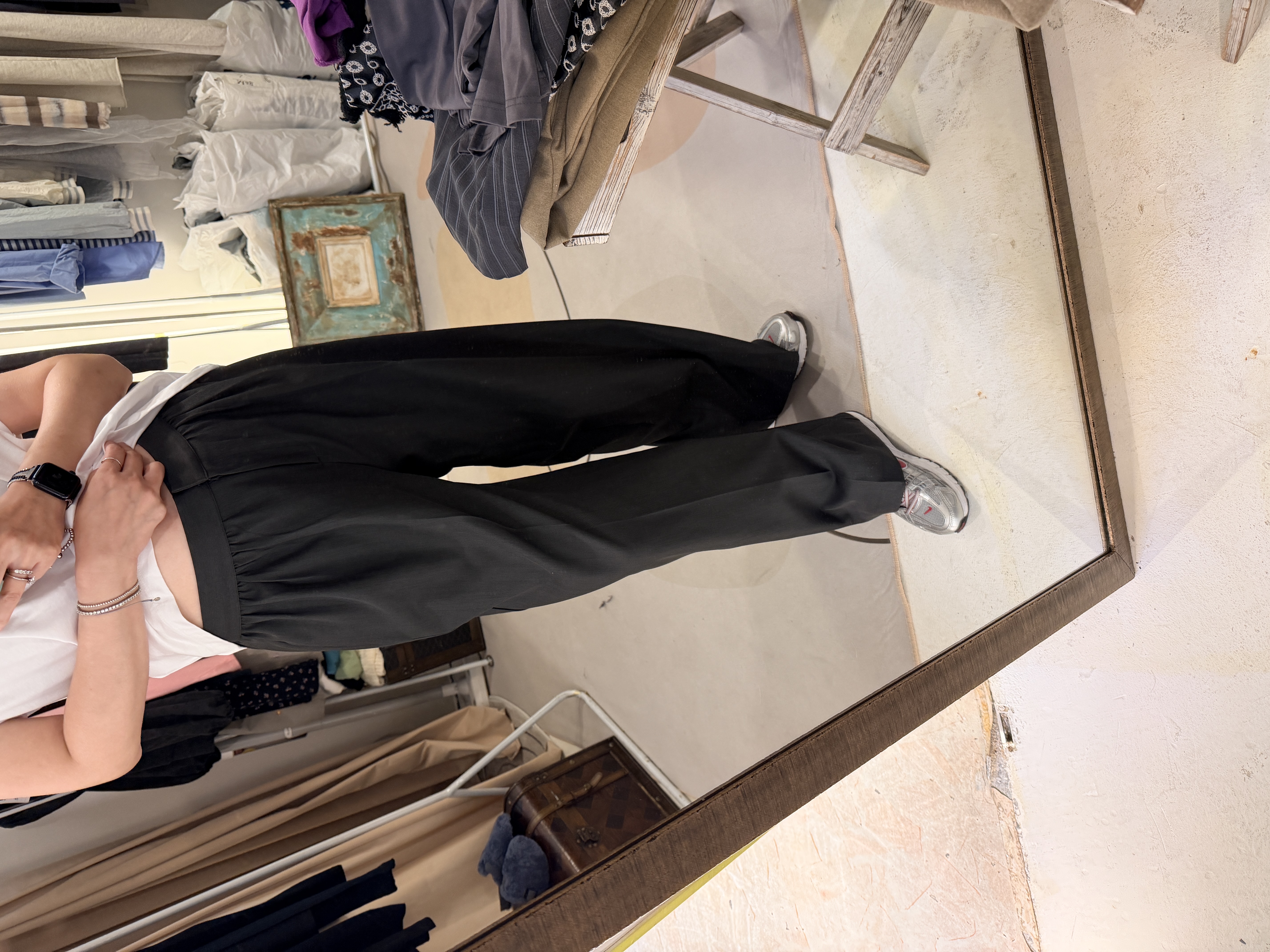 Loose cutting pants