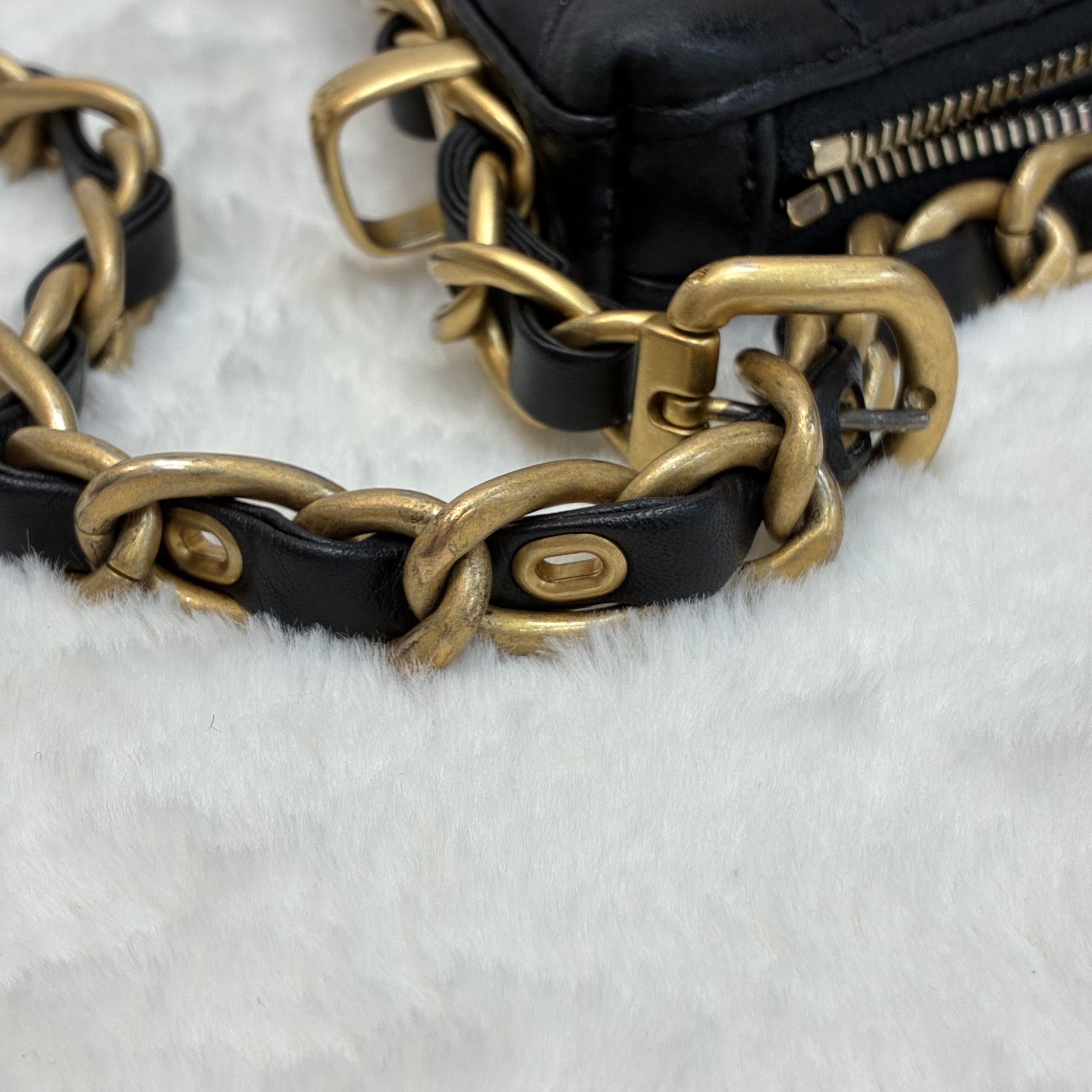 Chanel 23K 皮穿拉鍊單肩包 可調節