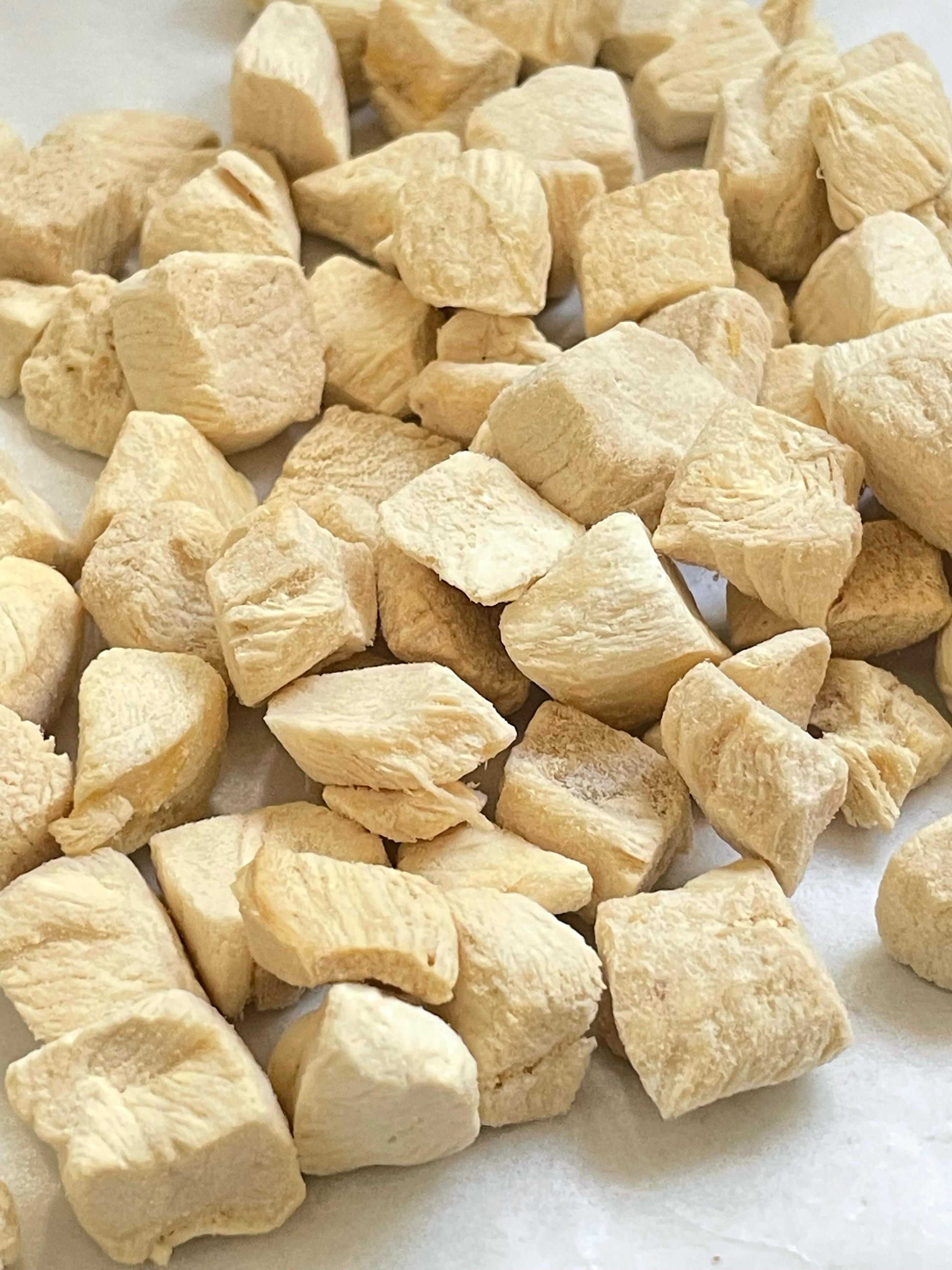 泰國直送凍乾走地雞肉粒