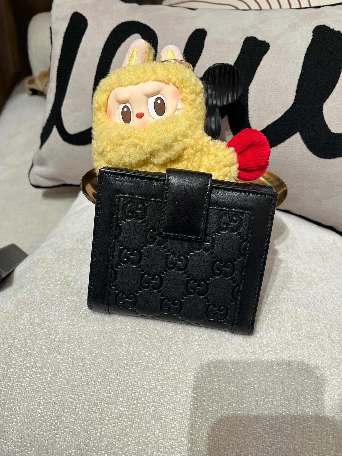 Gucci calfskin wallet 100%Authentic ,98%new ✅booklet✅box