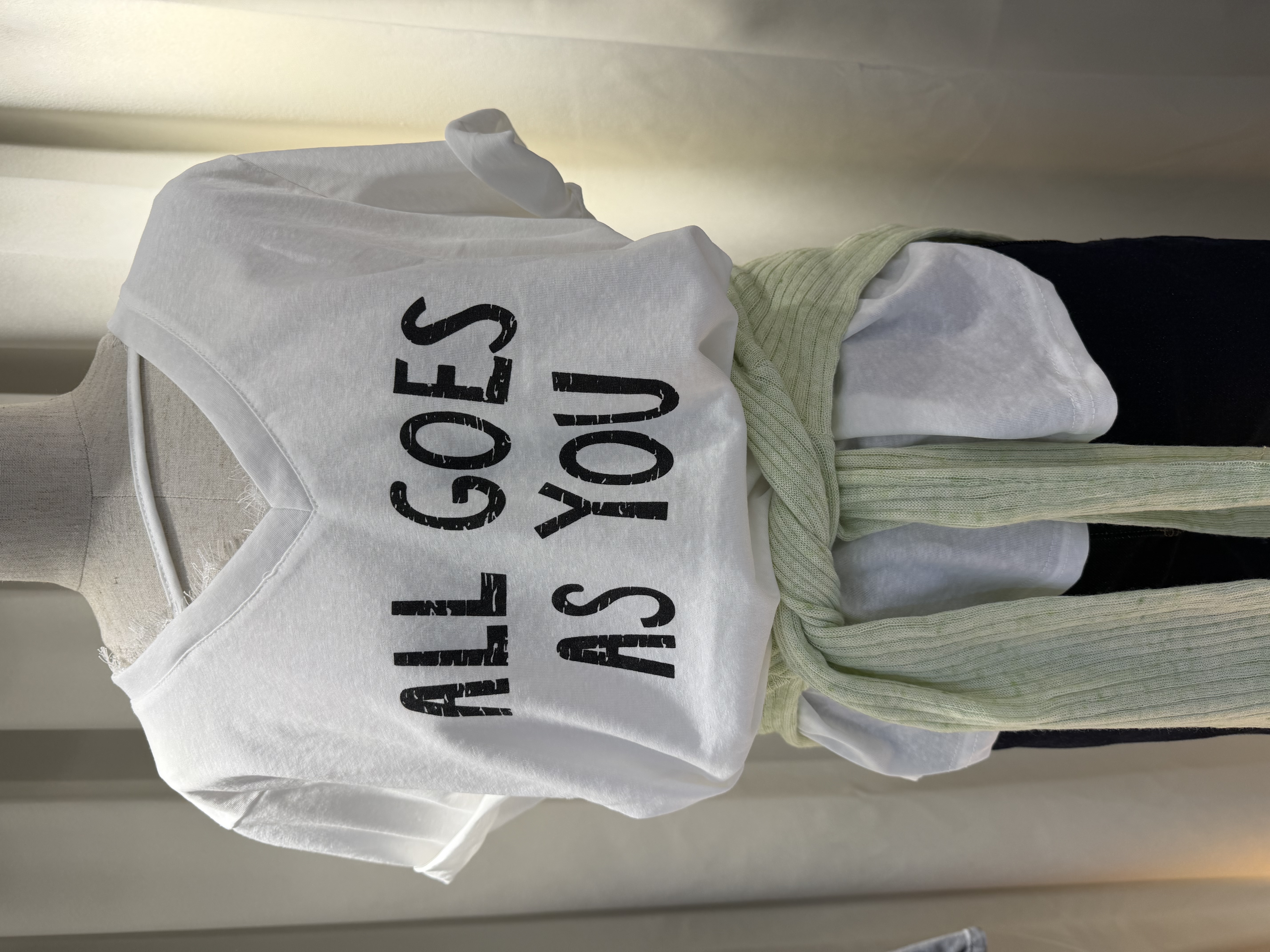 All goes as you V領寬鬆T恤