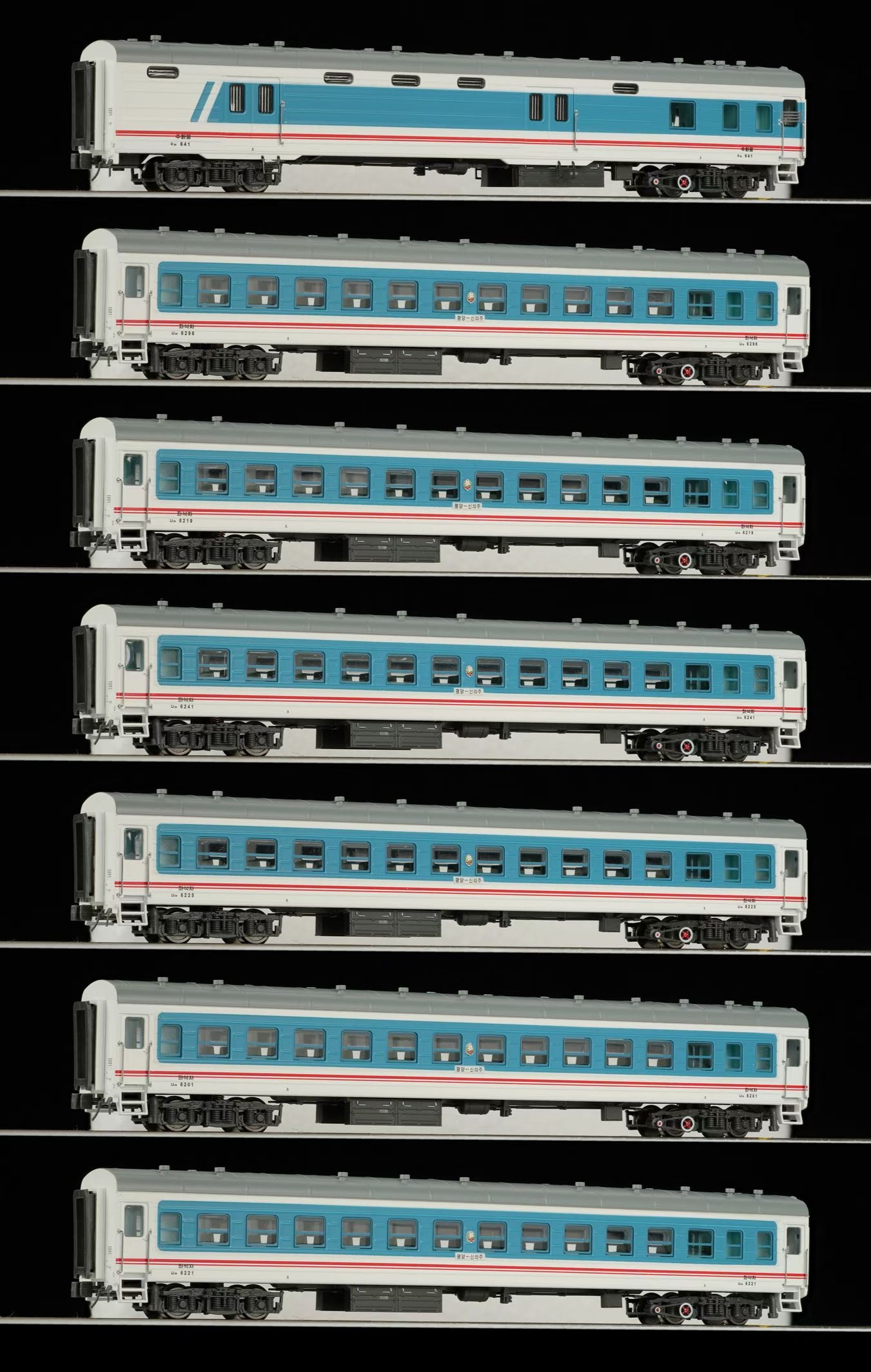 北韓火車模型系列（客運七節）