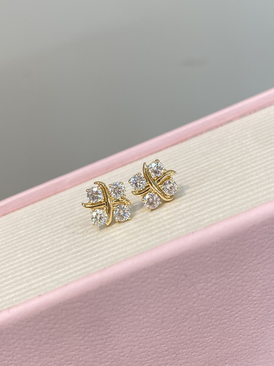 18K Diamond Earrings 