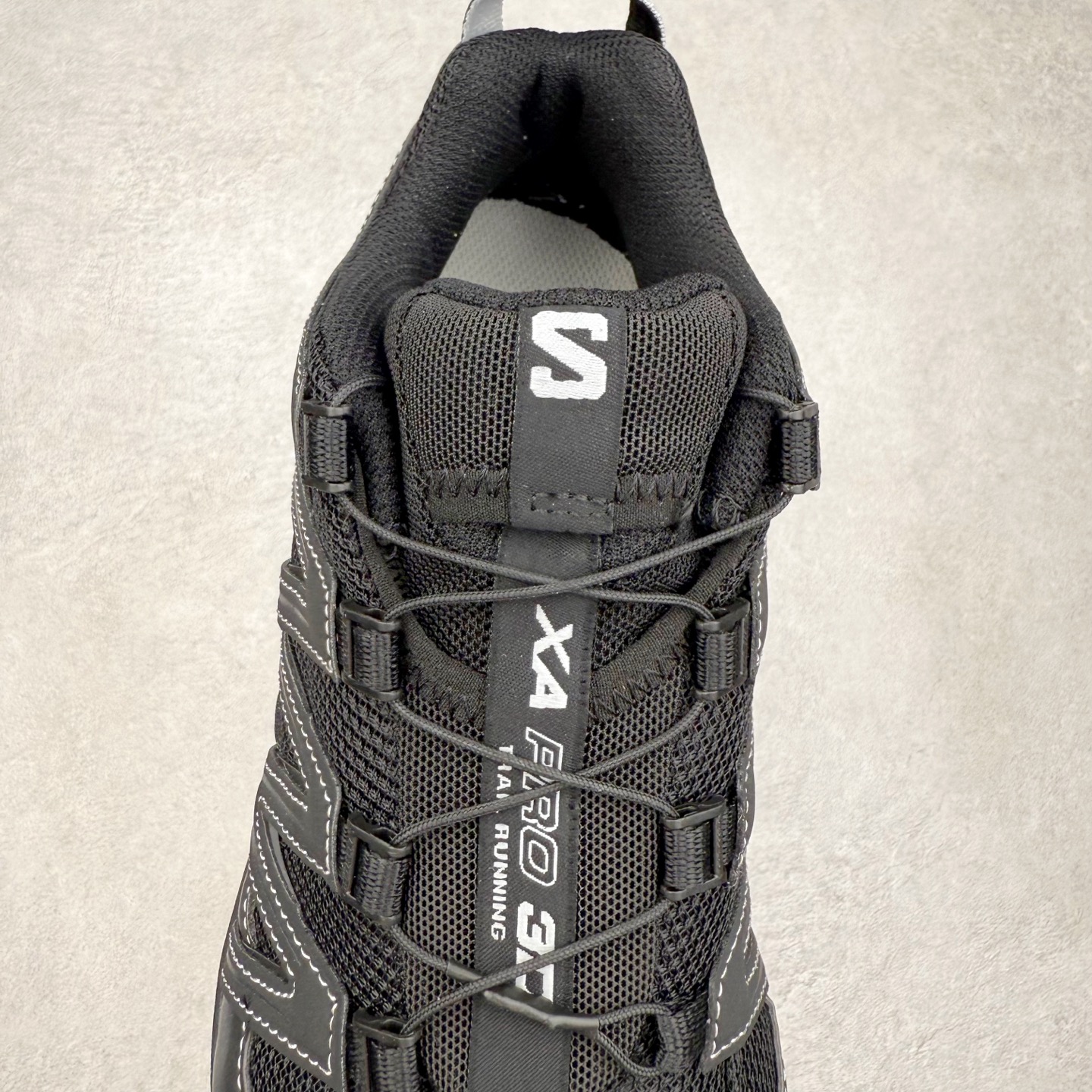 Salomon XA Pro 3D V9 