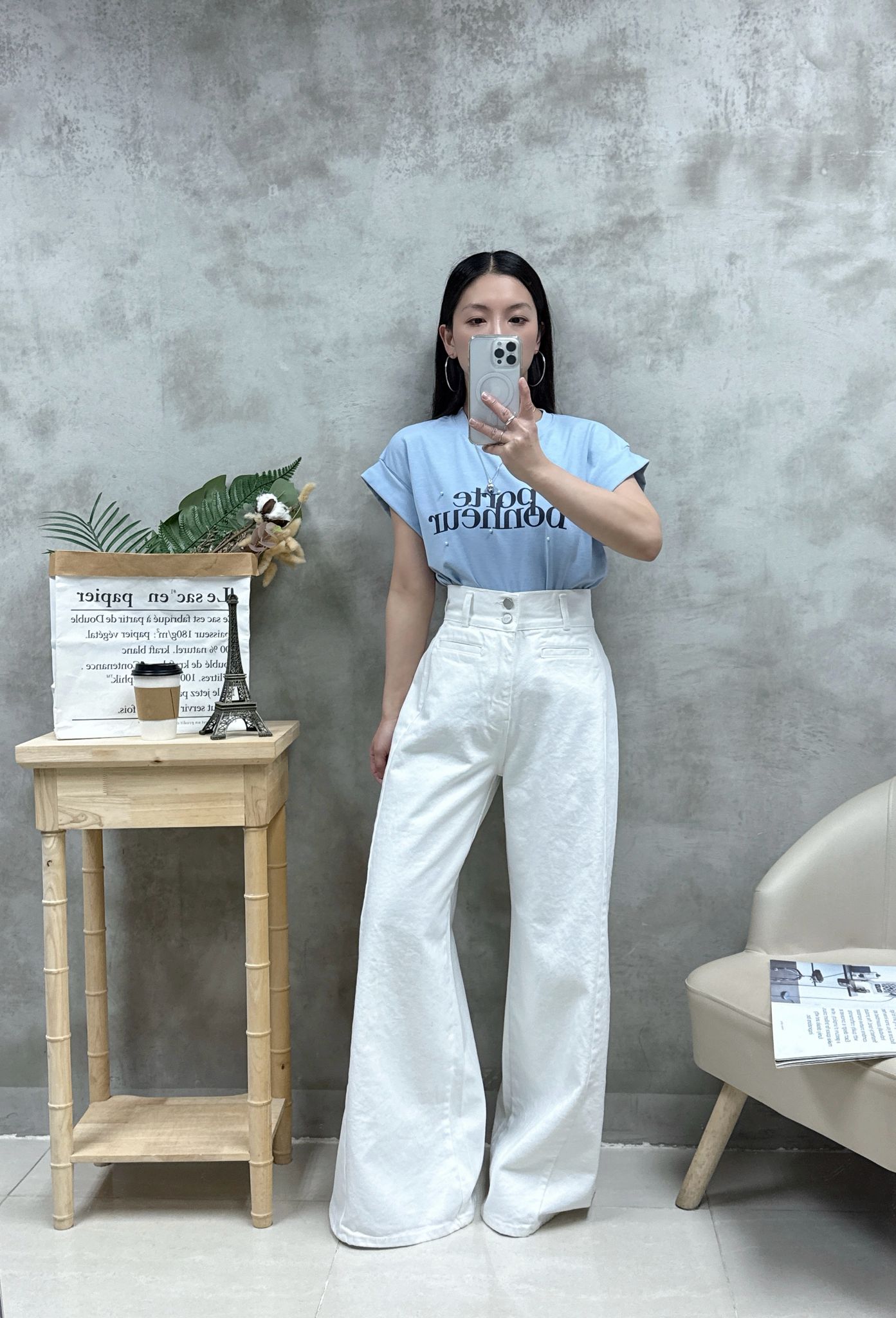 C15 真珠褶袖英文字Tee