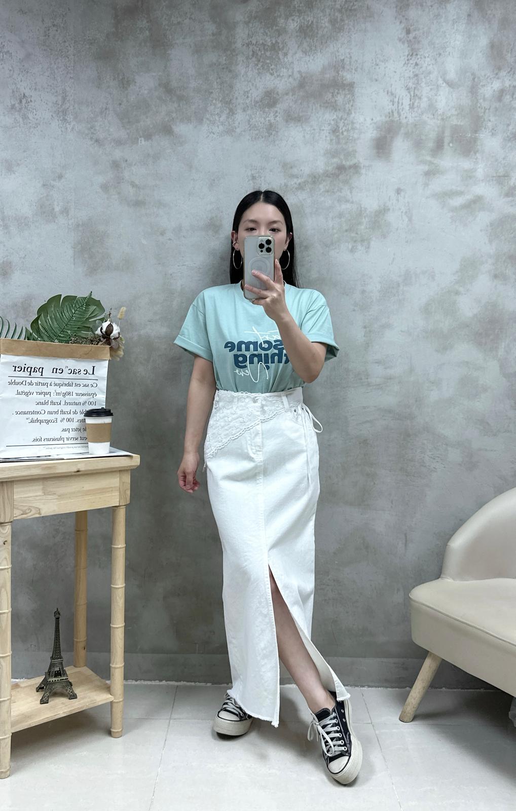 P12 彩色英文字Print Tee