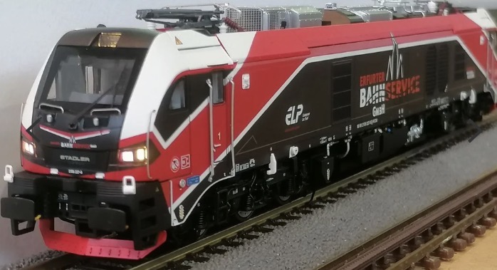 Sudexpress HO-scale Dual Mode Locomotive (DCC Digital Sound & Functional Pantographs)