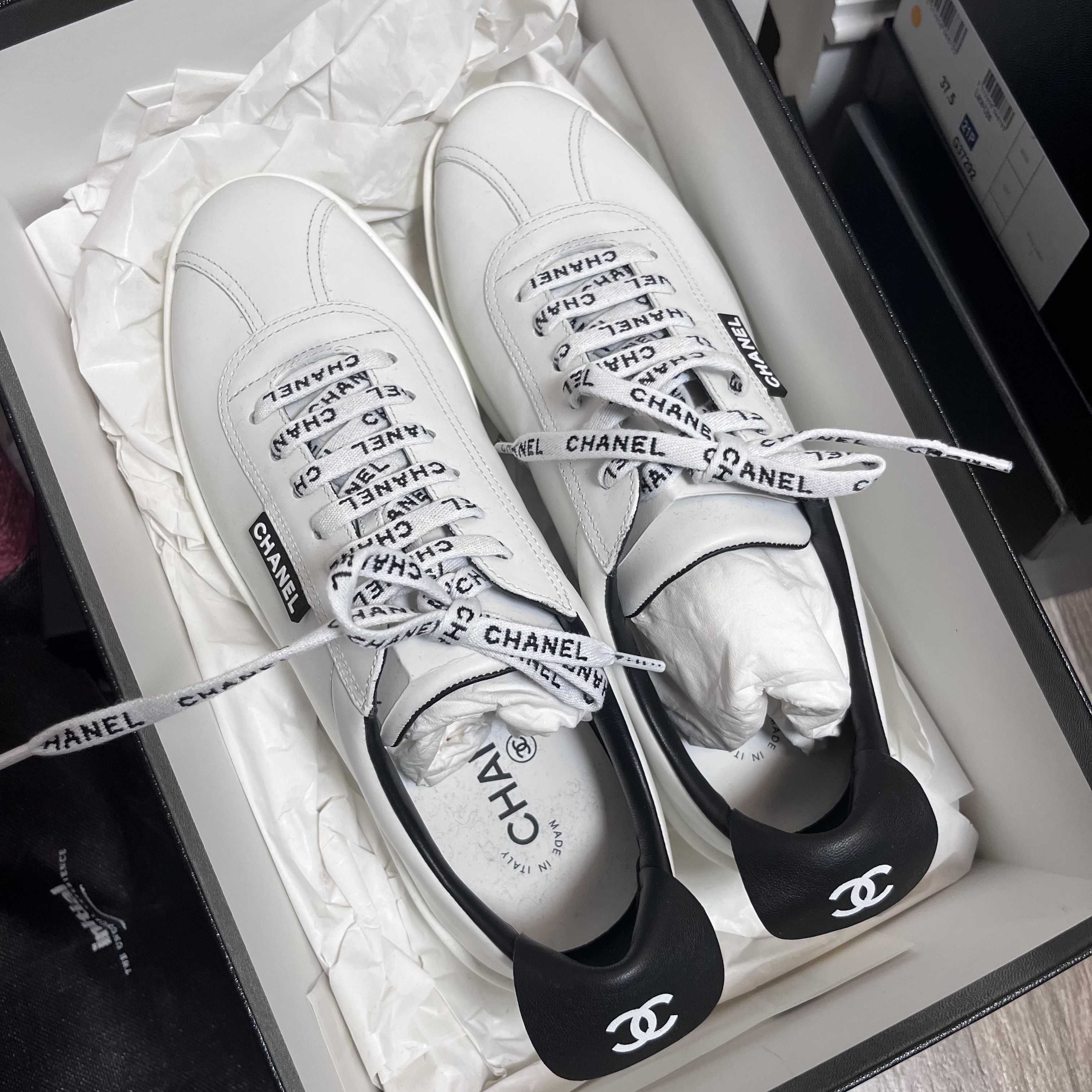 Chanel sales sneakers au