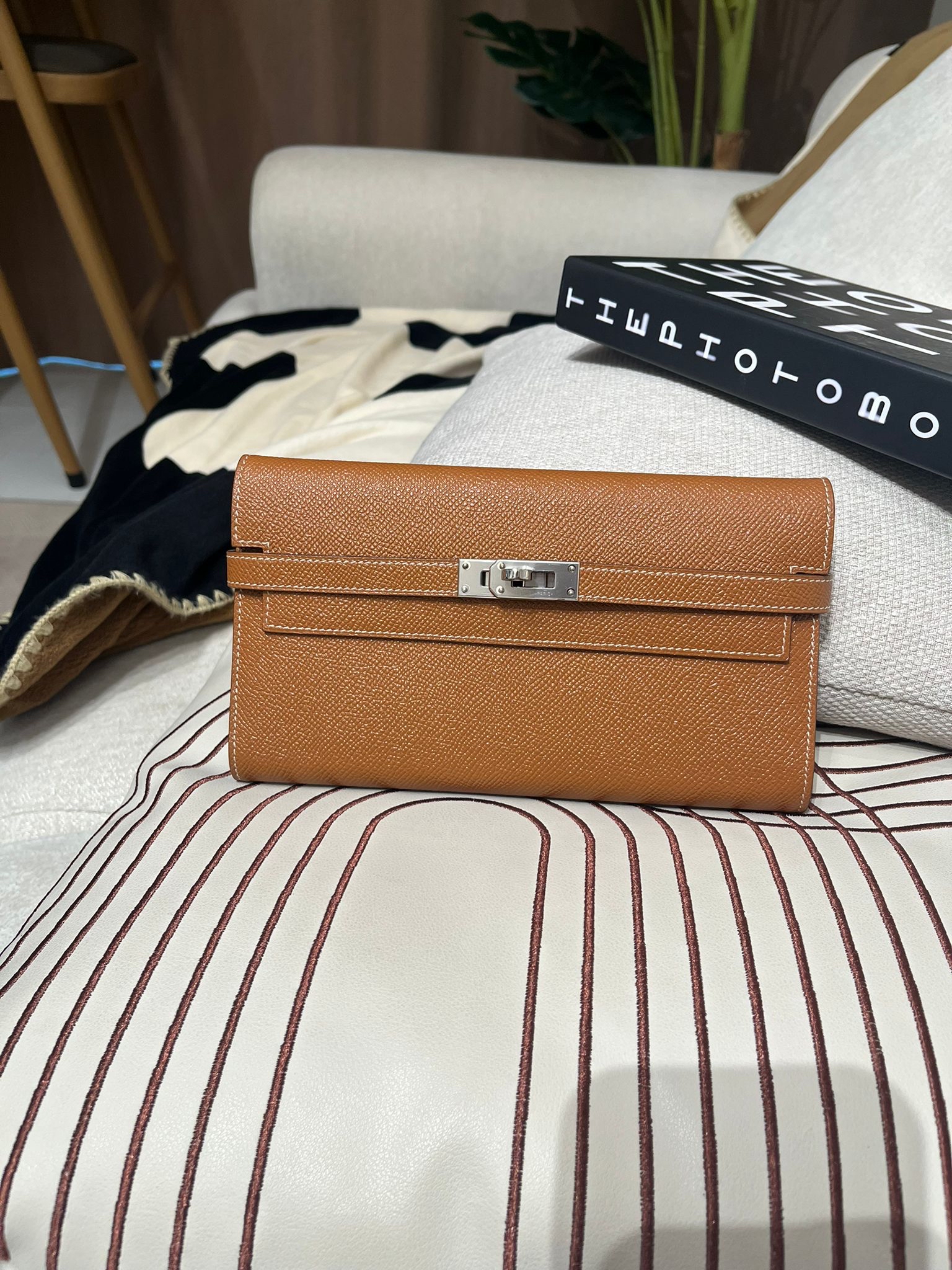 Hermes Kelly Wallet Stamp C 金棕色銀扣 100%Authentic, 99%new ✅box