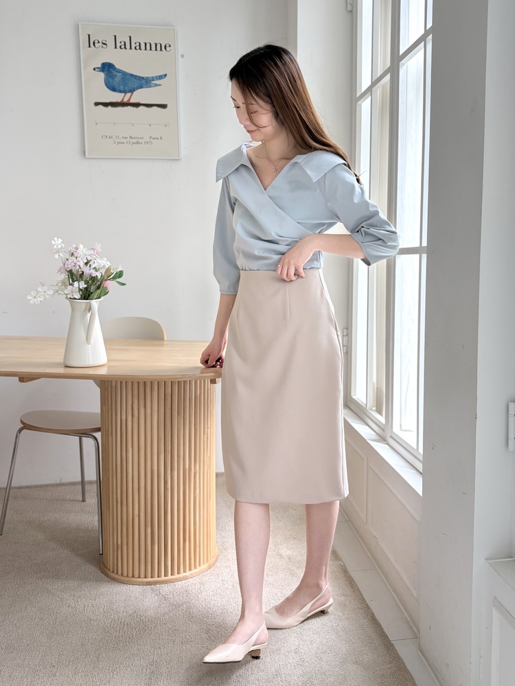 Leonie Tailored Midi Skirt (Beige)