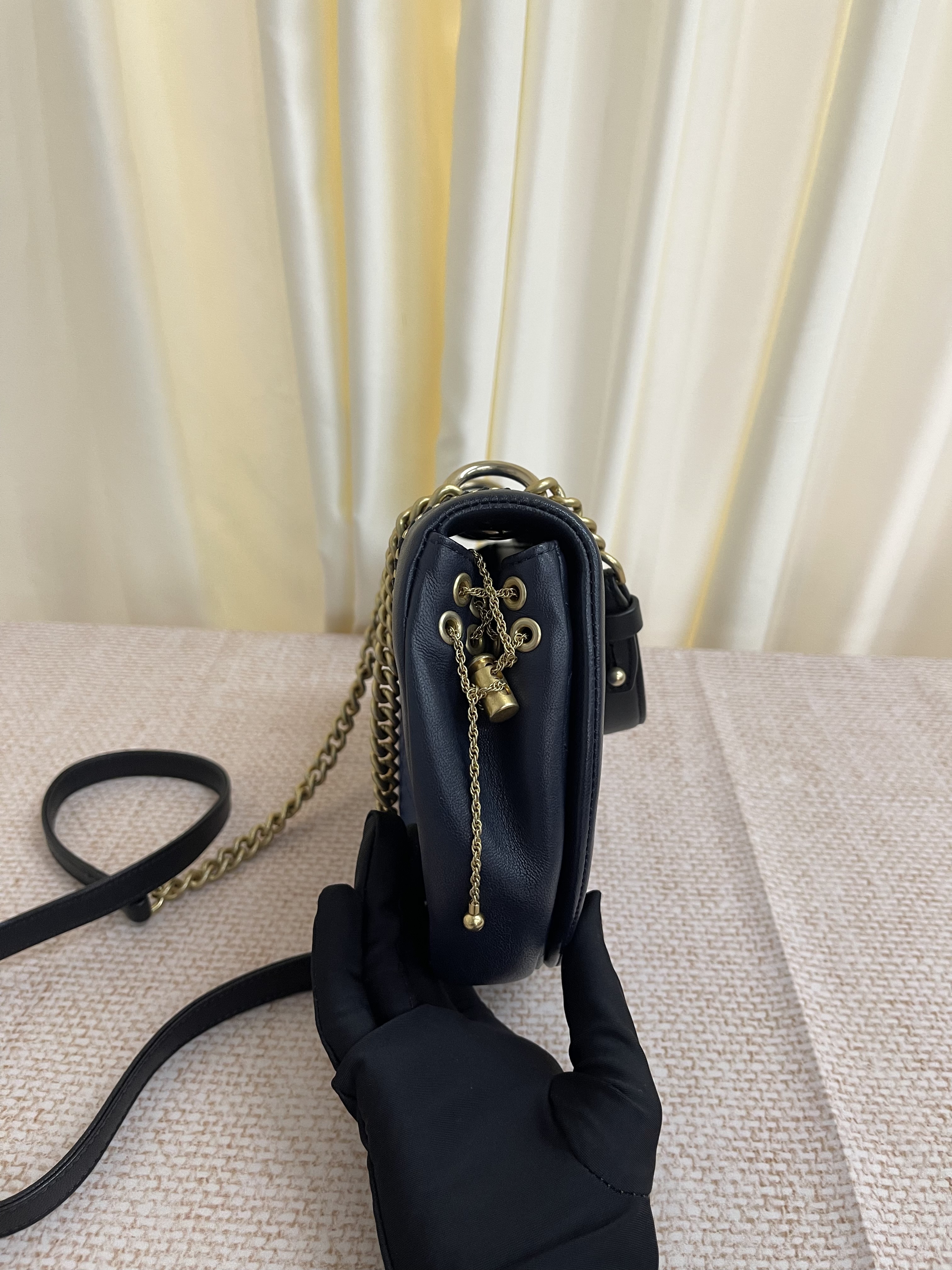 Pre-owned Chanel shoulder bag / Product Code: 26020402