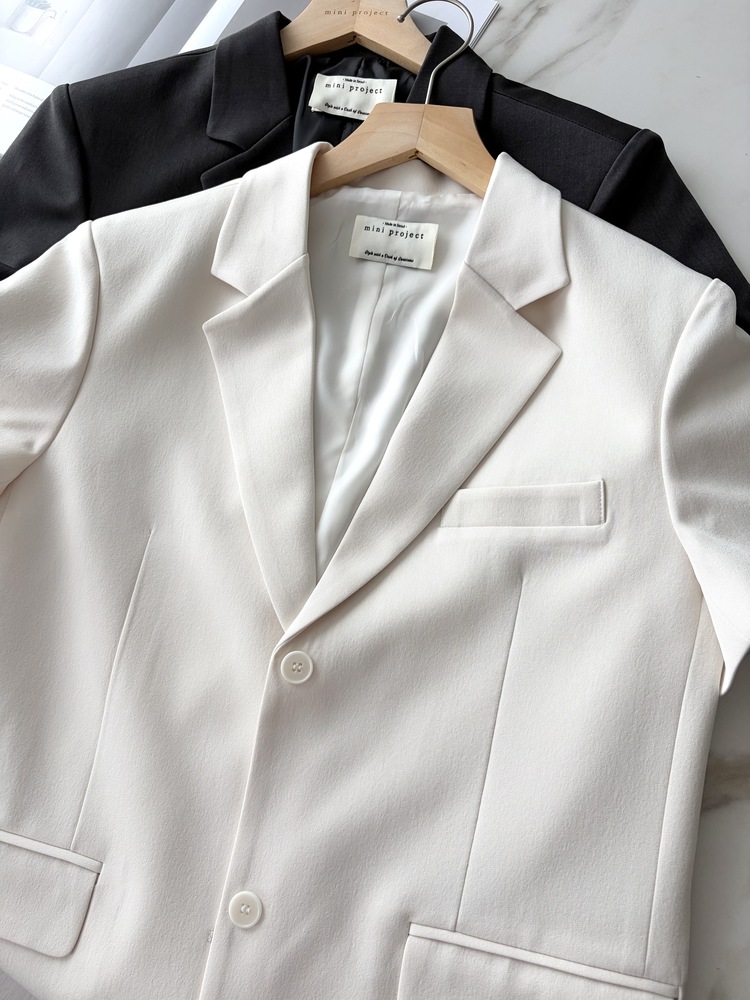 Aveline Relaxed Fit Blazer (Ivory)