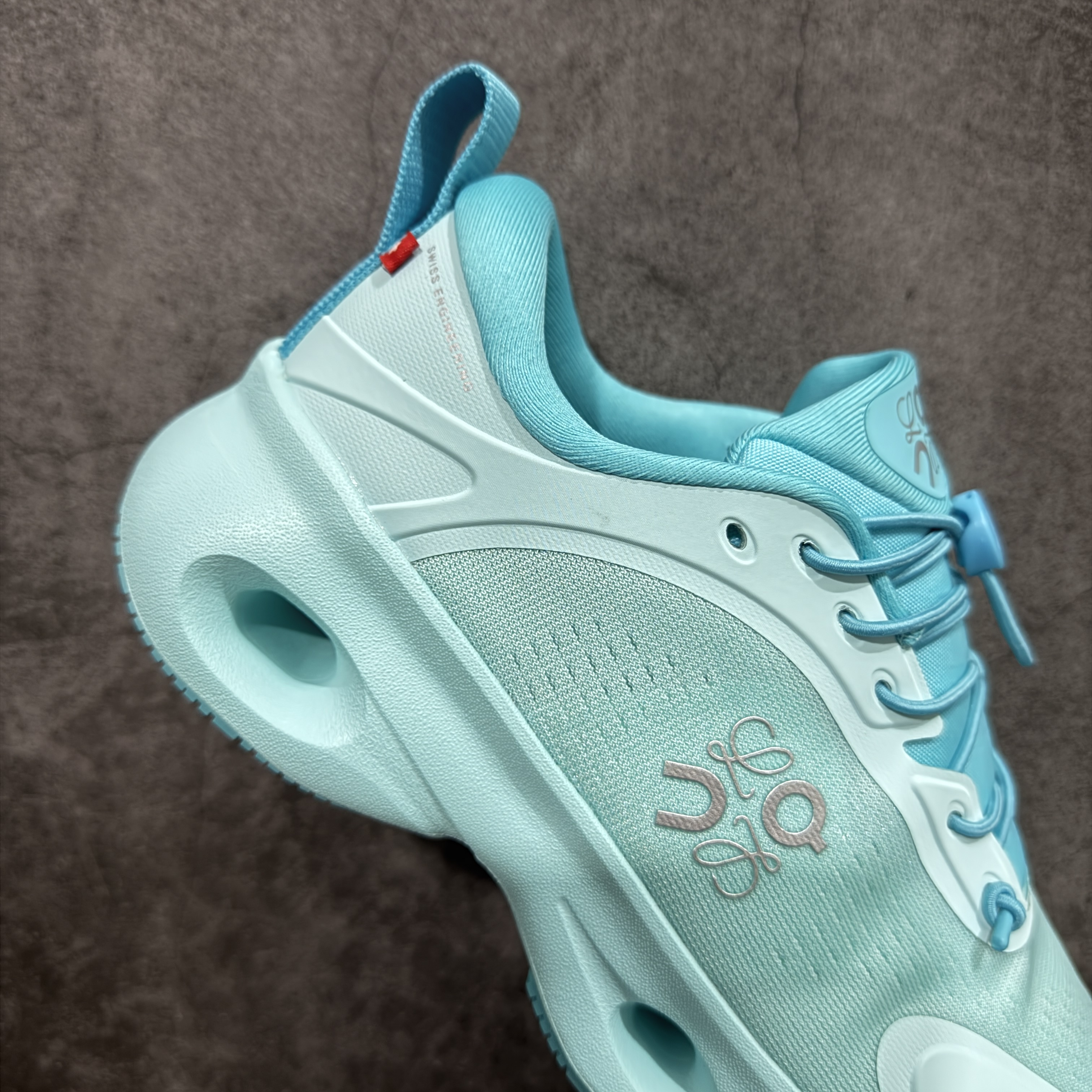 LOEWE x On Cloudsolo