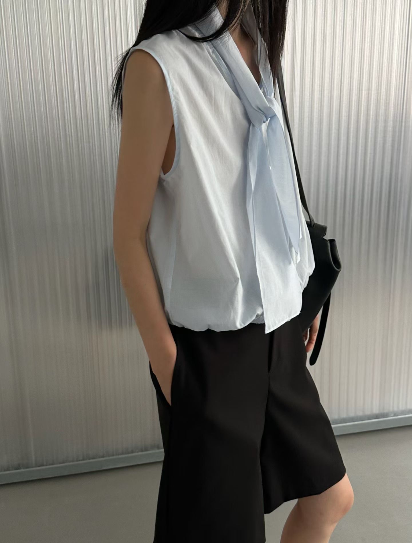 Half elastic wrist light shirt